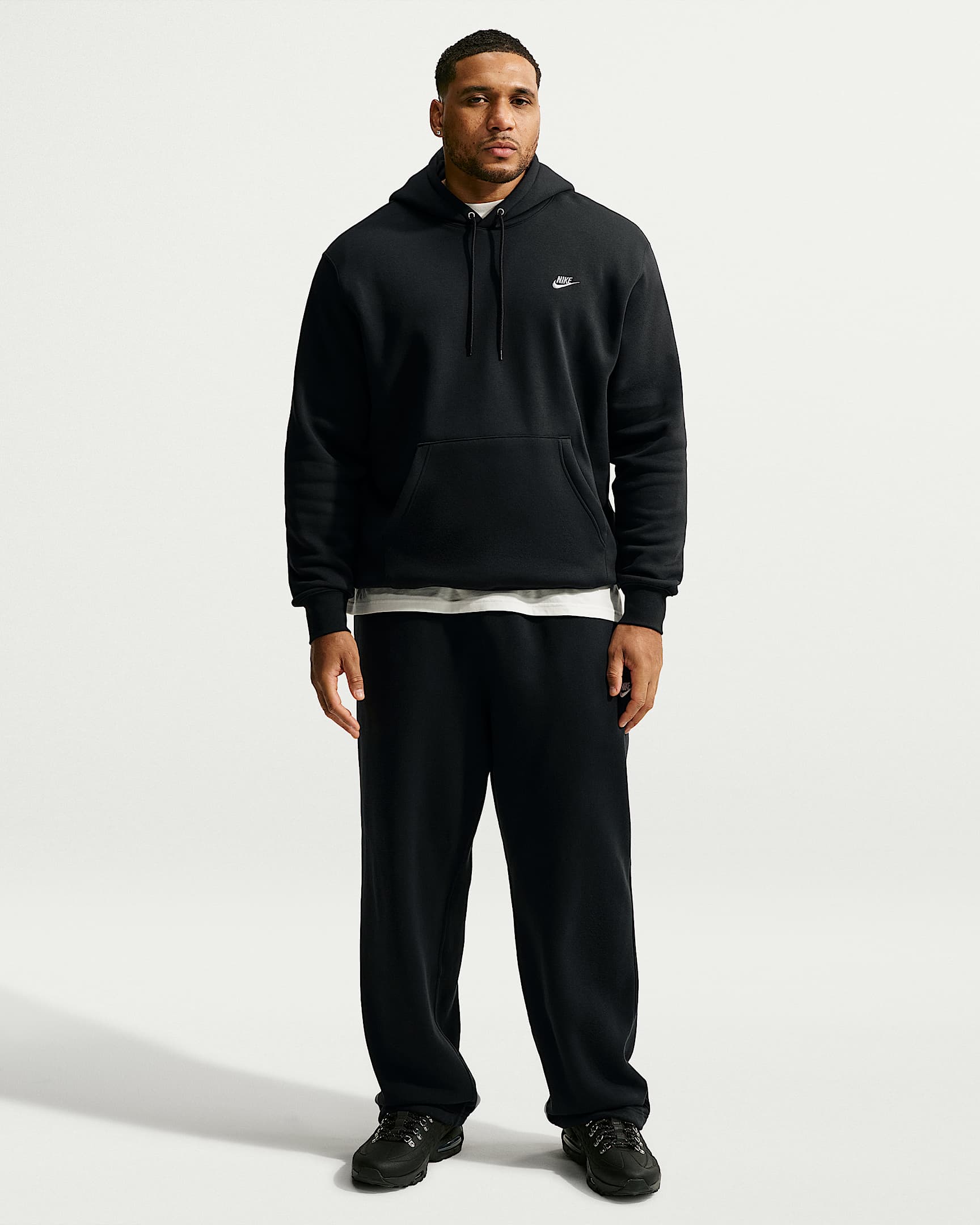Felpa pullover in fleece con cappuccio Nike Club – Uomo - Nero/Nero/Argento metallizzato