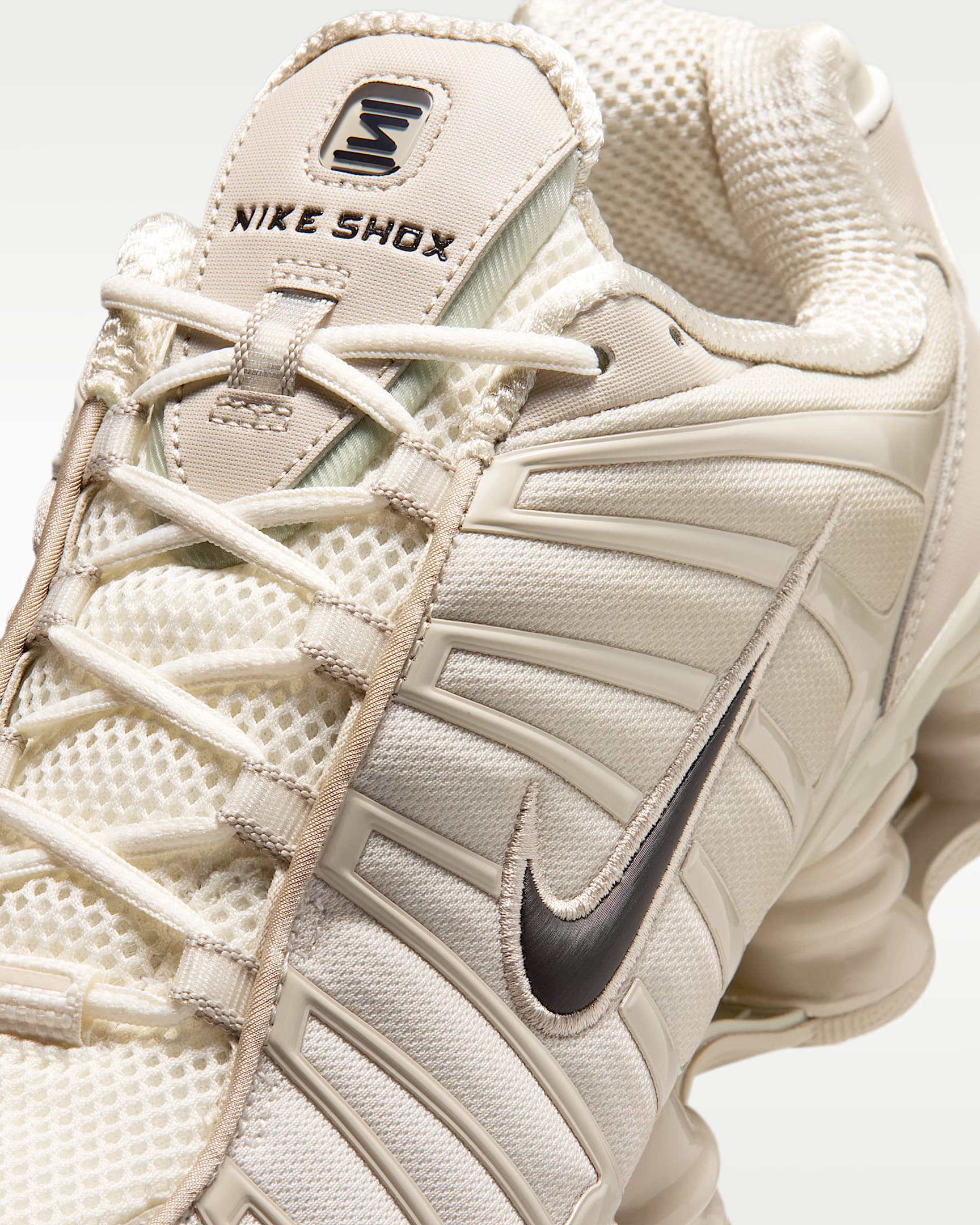 รองเท้าผู้ชาย Nike Shox TL - Cream II/Sail/ดำ
