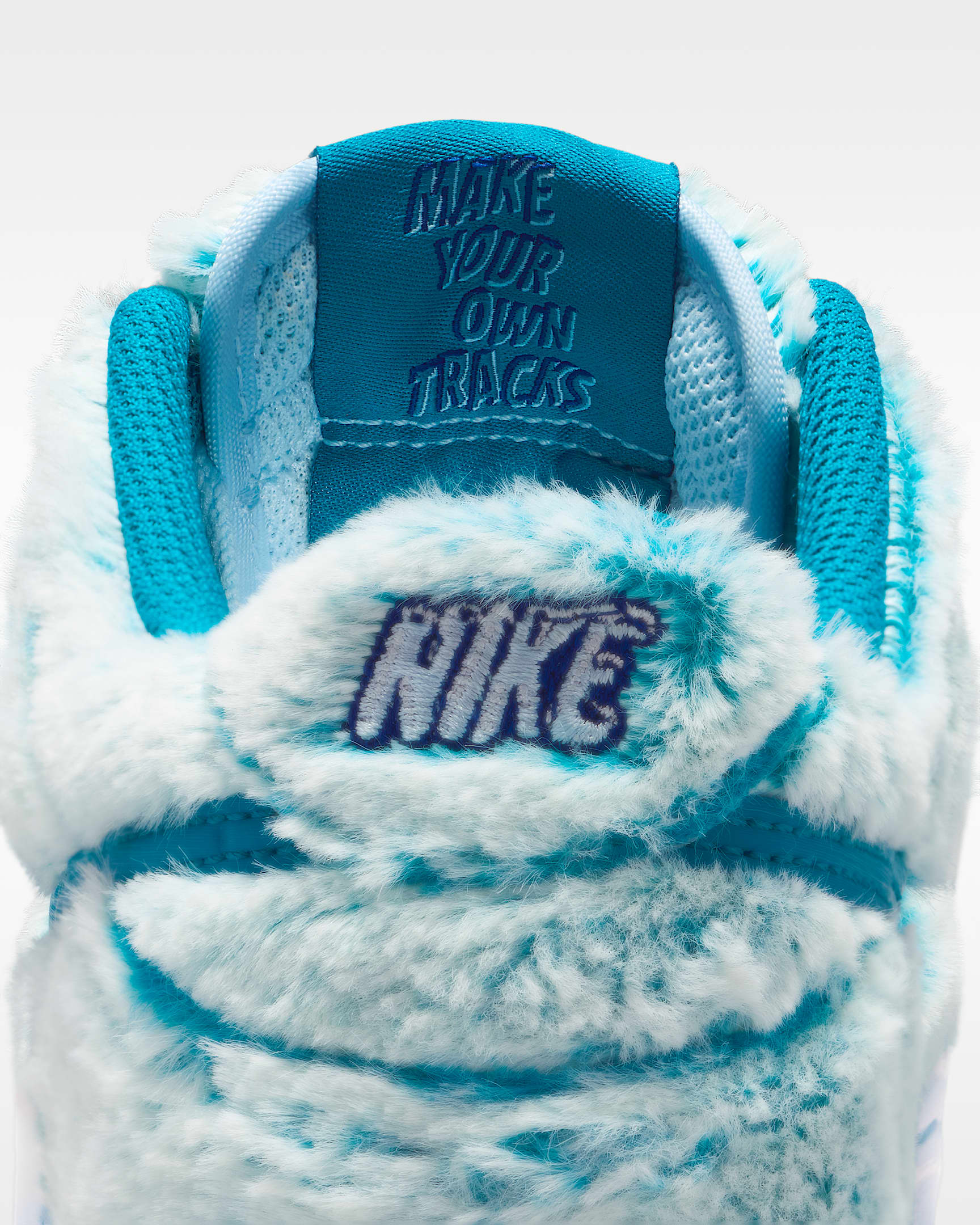 Nike Dunk Low Big Kids' Shoes - Green Abyss/White/Celestine Blue