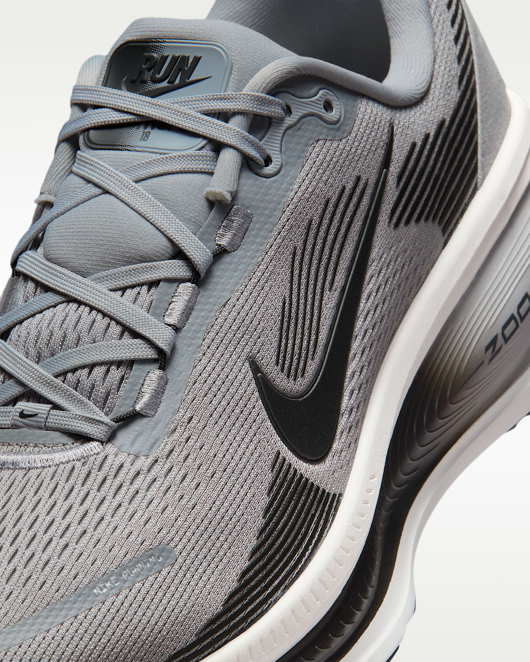 Nike Vomero 18 Men's Road Running Shoes - Wolf Grey/Pure Platinum/Summit White/Anthracite