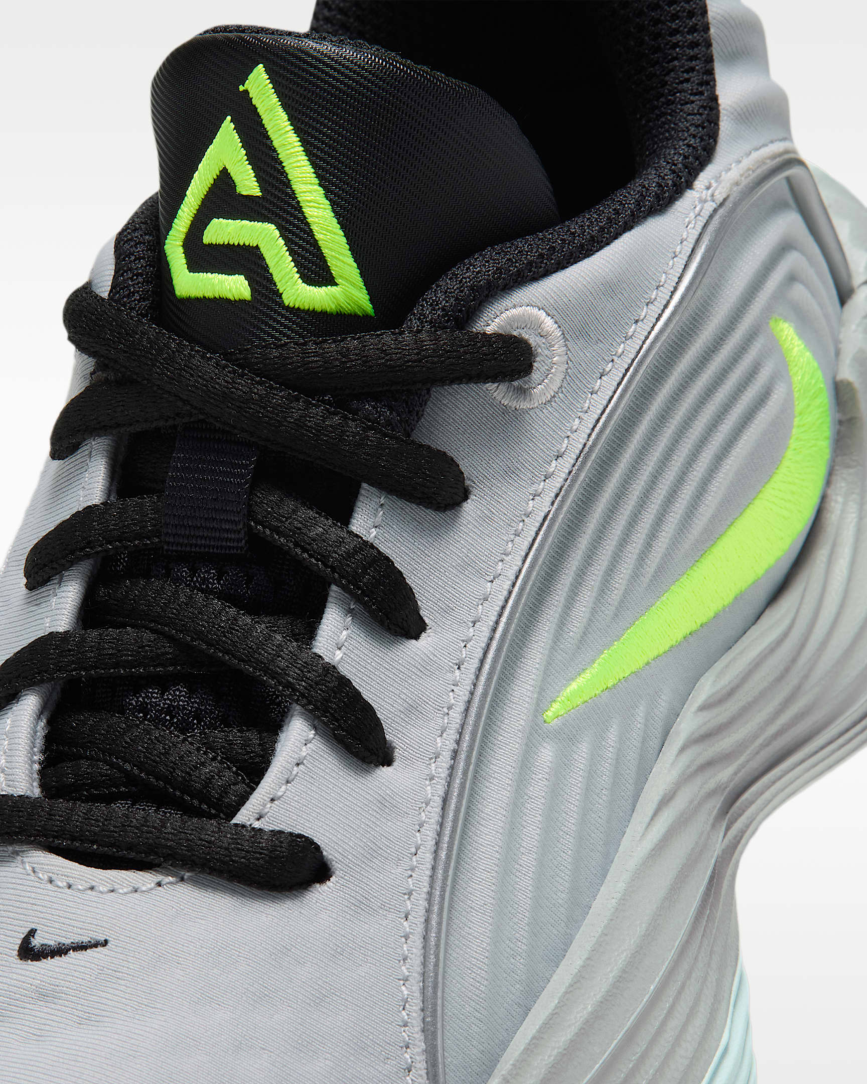 Giannis Immortality 5 Little Kids' Basketball Shoes - Metallic Silver/Black/Volt