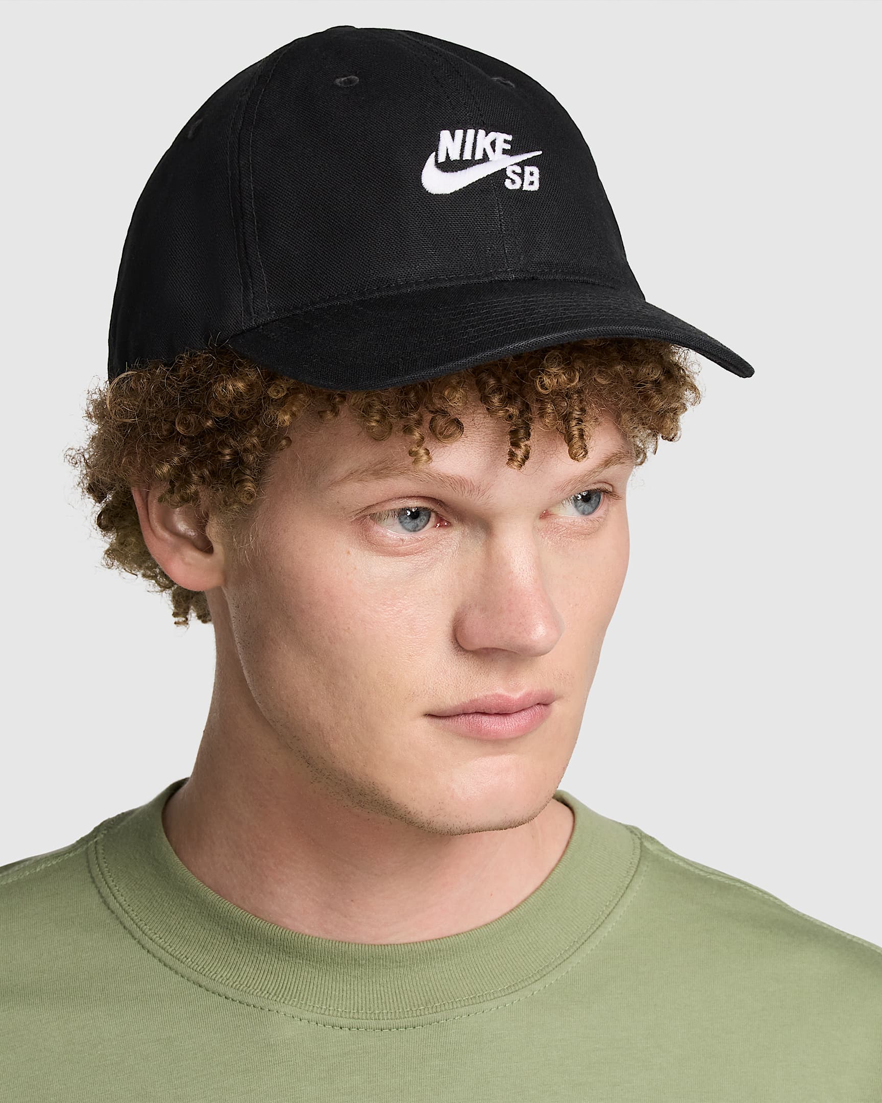 Nike SB Club 滑板軟帽 - 黑色/白色