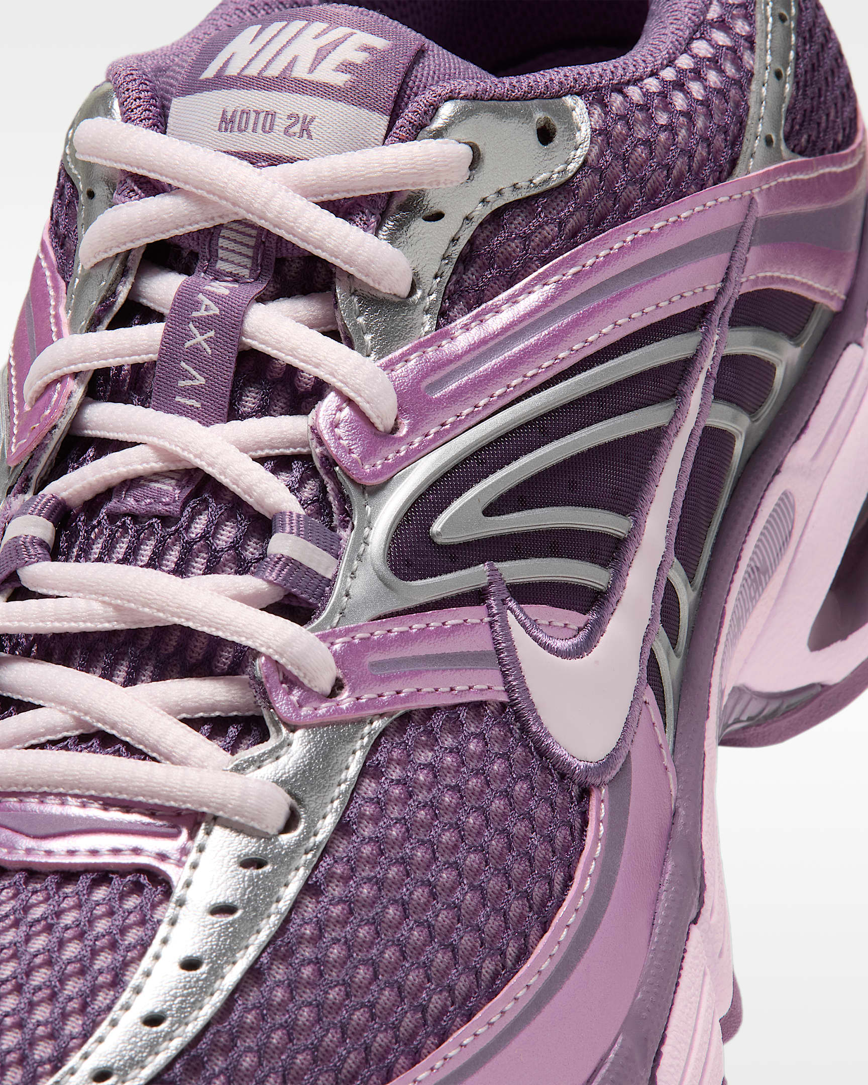 Chaussure avec détails réfléchissants Nike Air Max Moto 2K pour femme - Pink Foam/Violet Dust/Metallic Silver/Pearl Pink