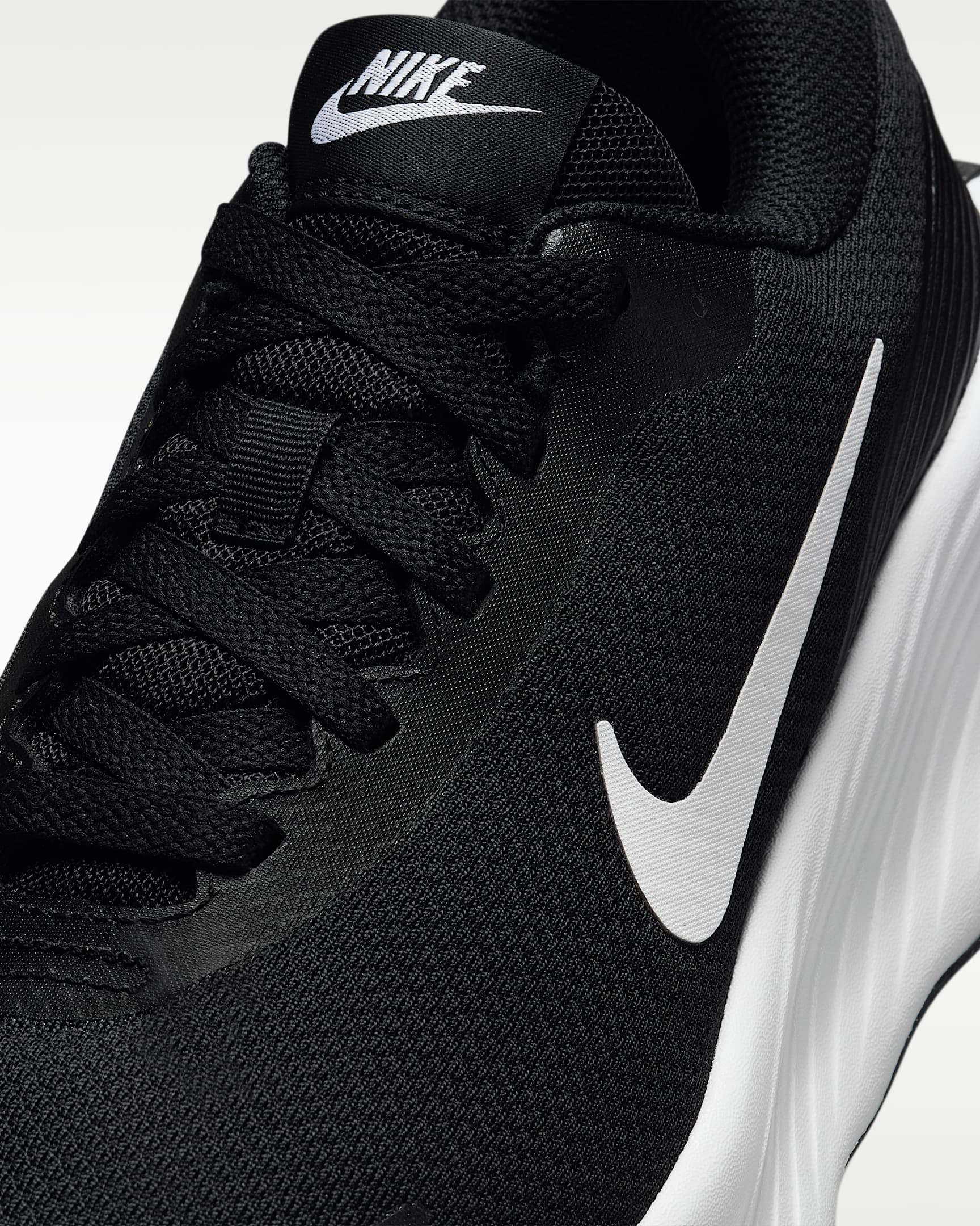 Nike Promina Women's Walking Shoes - Black/White