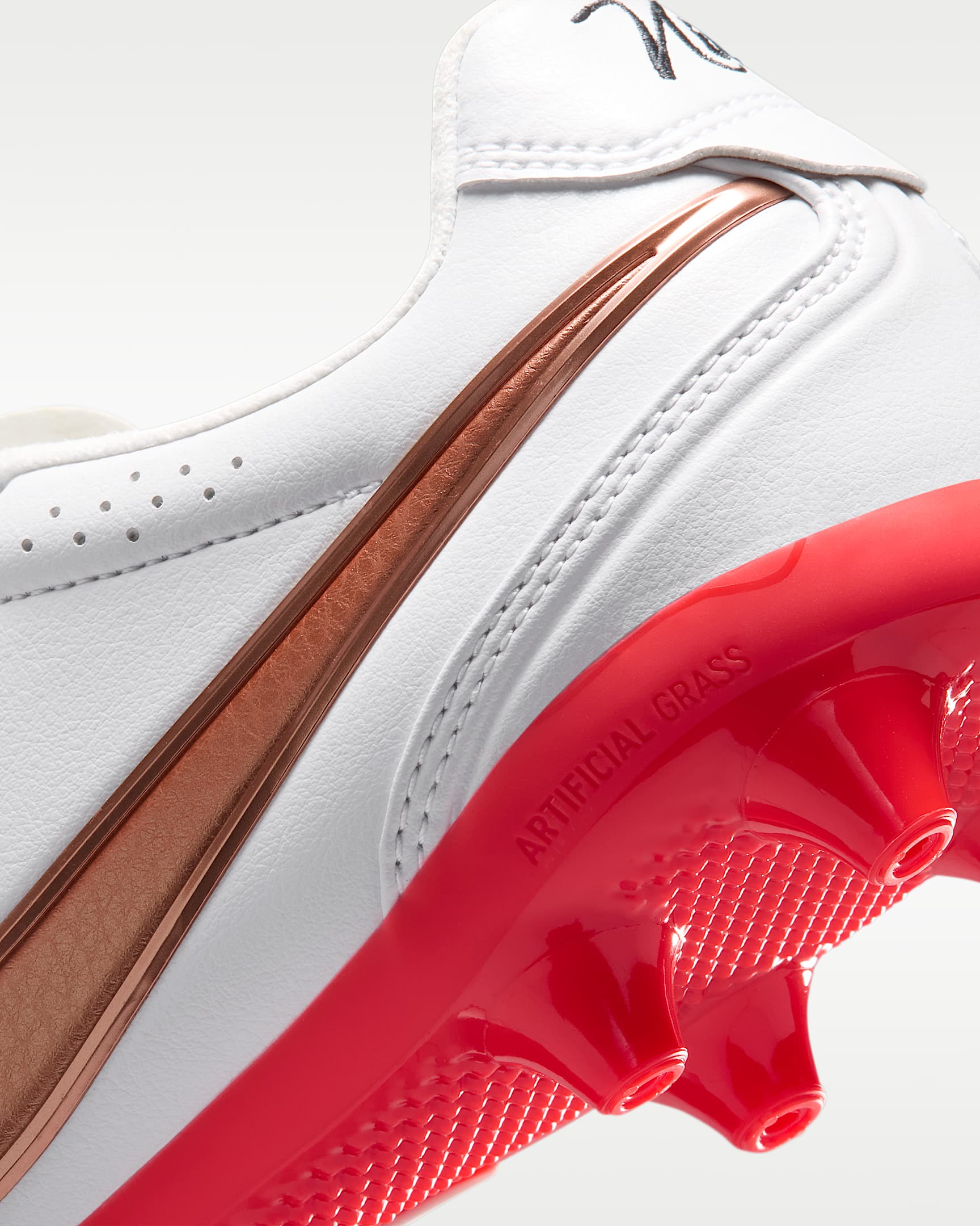 Tacos de fútbol para pasto artificial de corte low Nike Tiempo Ligera Pro - Blanco/Carmesí brillante/Difuso