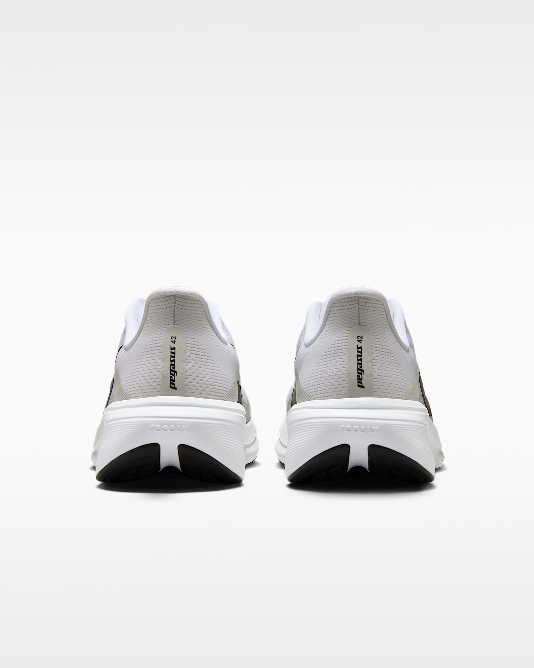 Nike Pegasus 42 Straßenlaufschuh (Herren) - Weiß/Photon Dust/Schwarz