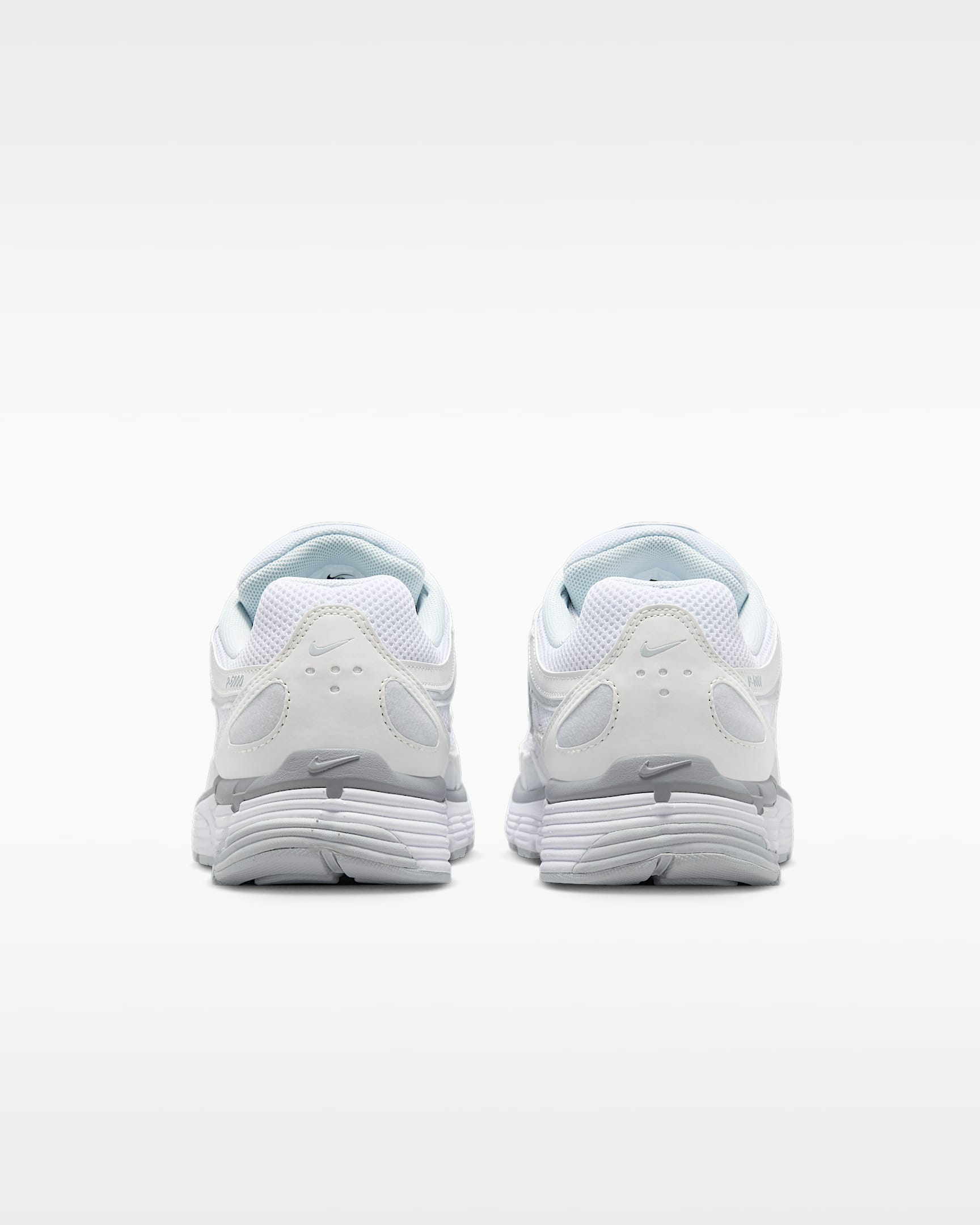Nike P-6000 Schuh (Damen) - Metallic Summit White/Pure Platinum/Wolf Grey/Weiß