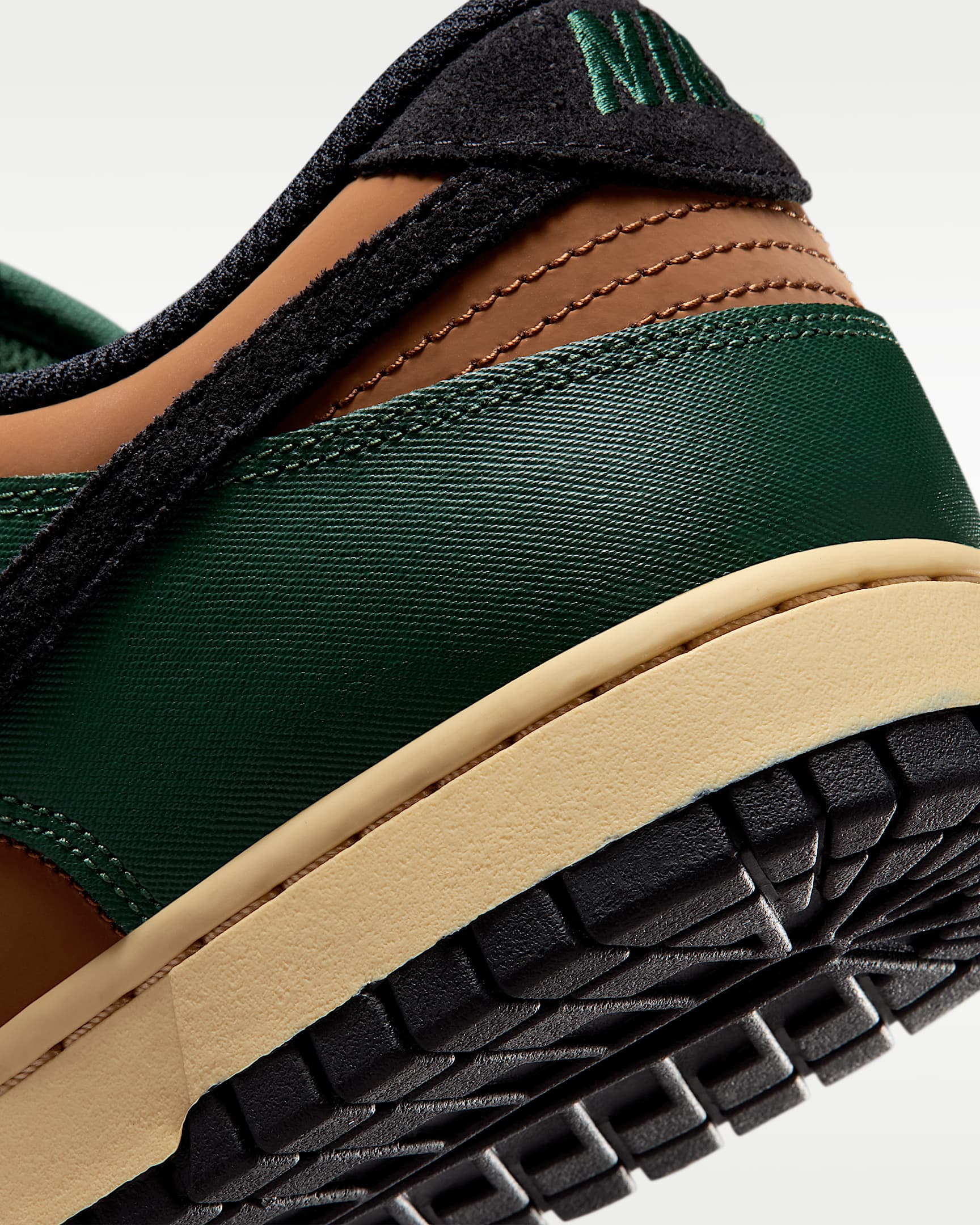 Nike Dunk Low Retro Men's Shoes - Fir/Light British Tan/Sesame/Black