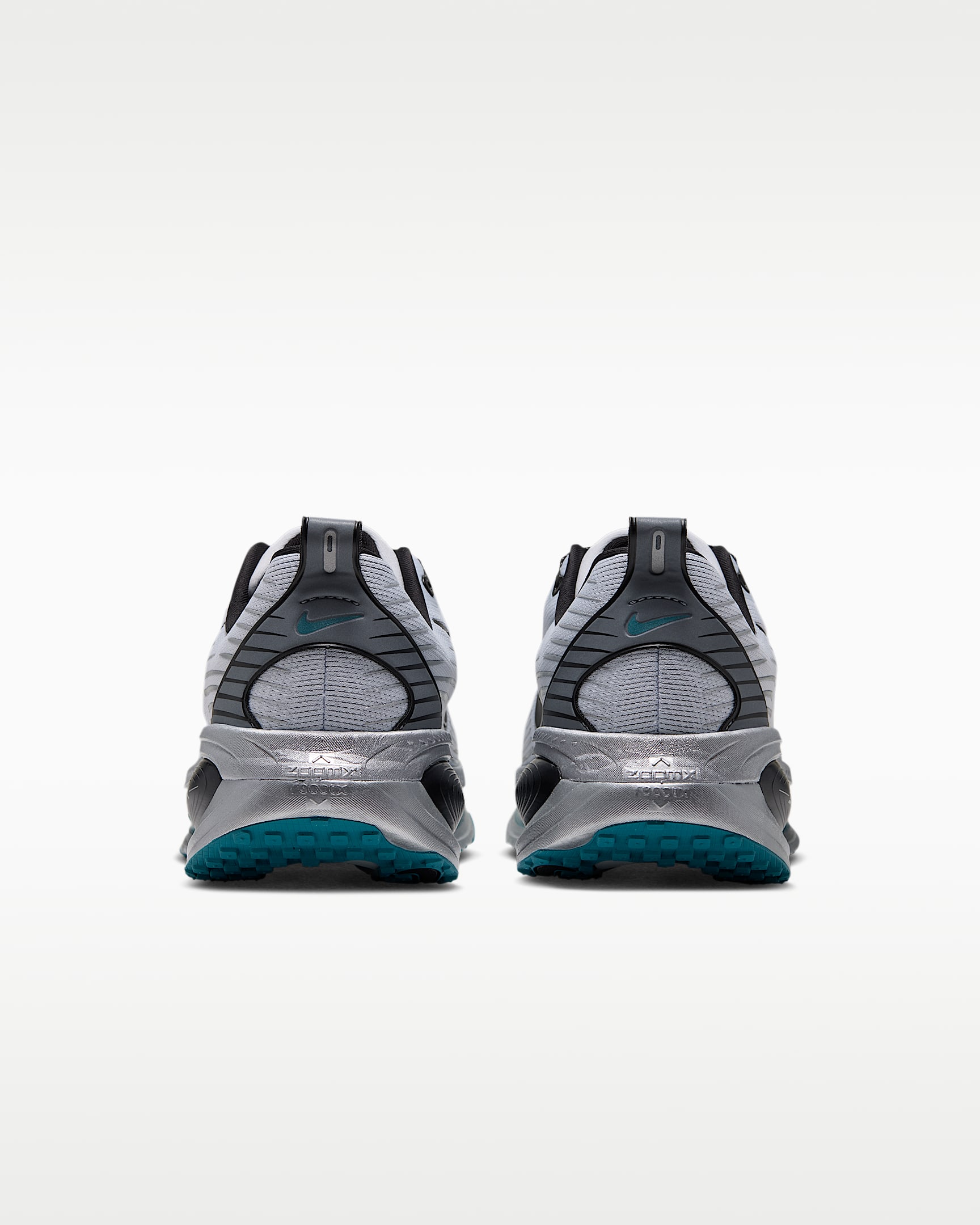 Nike Vomero 18 Sabatilles de running de carretera - Home - Football Grey/Metallic Cool Grey/Bright Spruce/Negre
