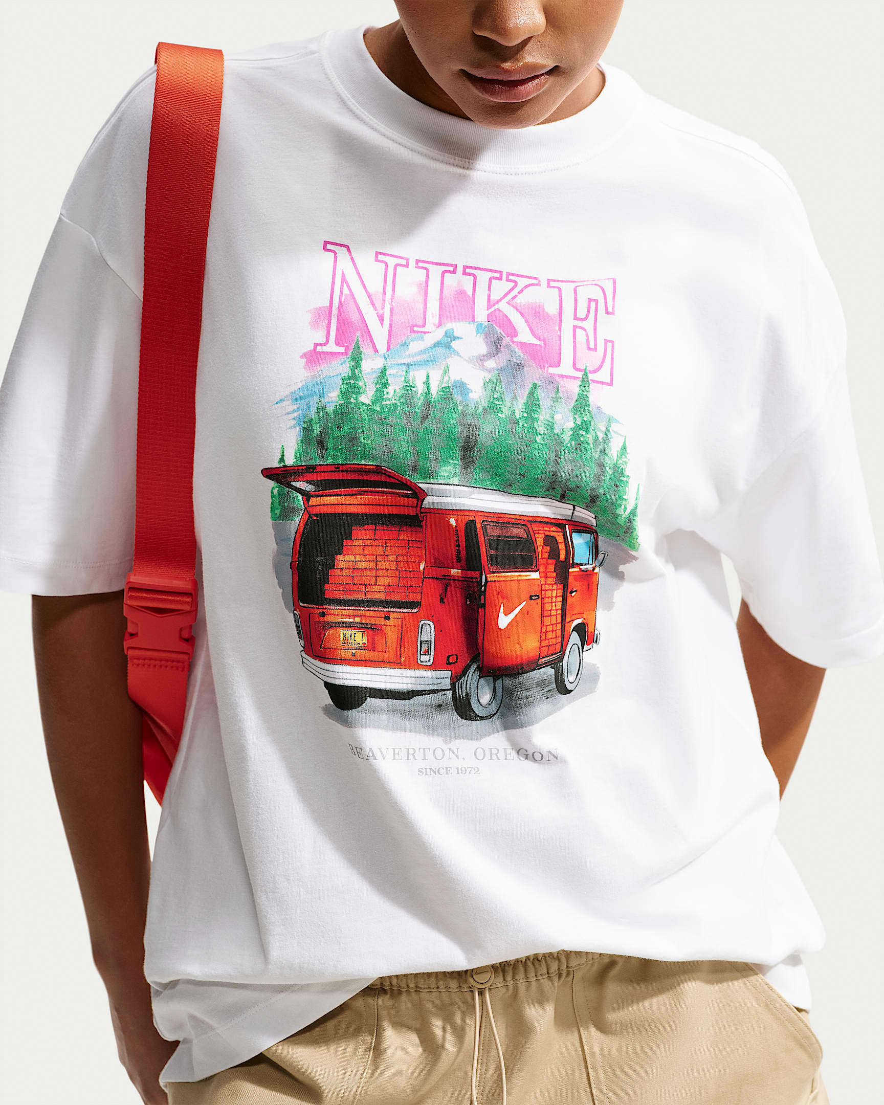 Nike Sportswear Classic Women's Oversized T-Shirt - White