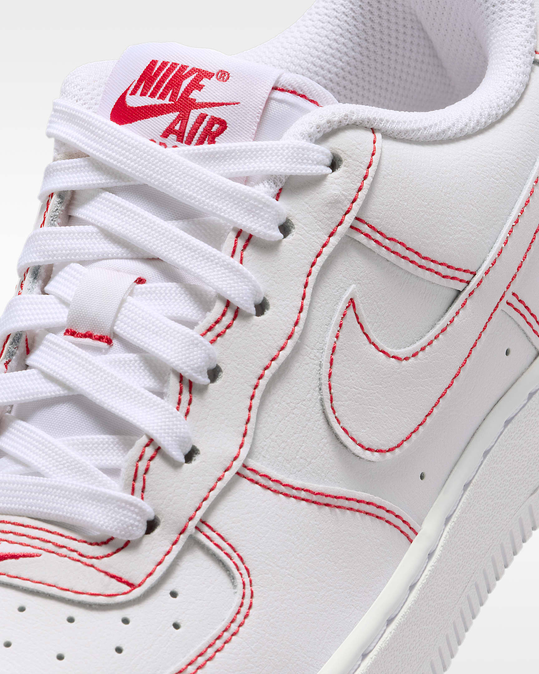 Tenis para niños grandes Nike Air Force 1 LV8 - Blanco/Rojo universitario