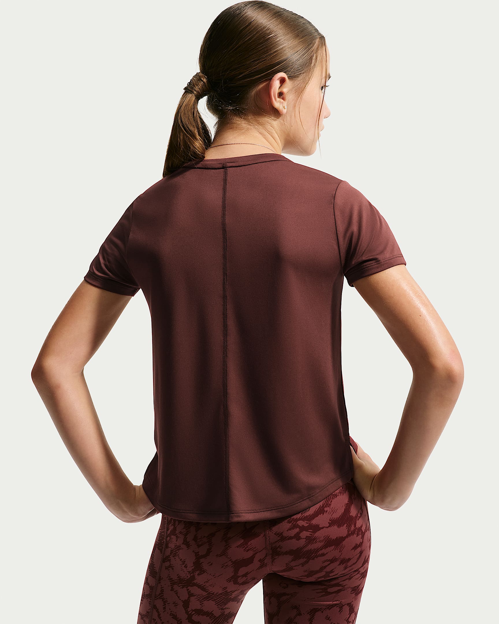 Playera para niña talla grande Nike Pro - Dátil místico