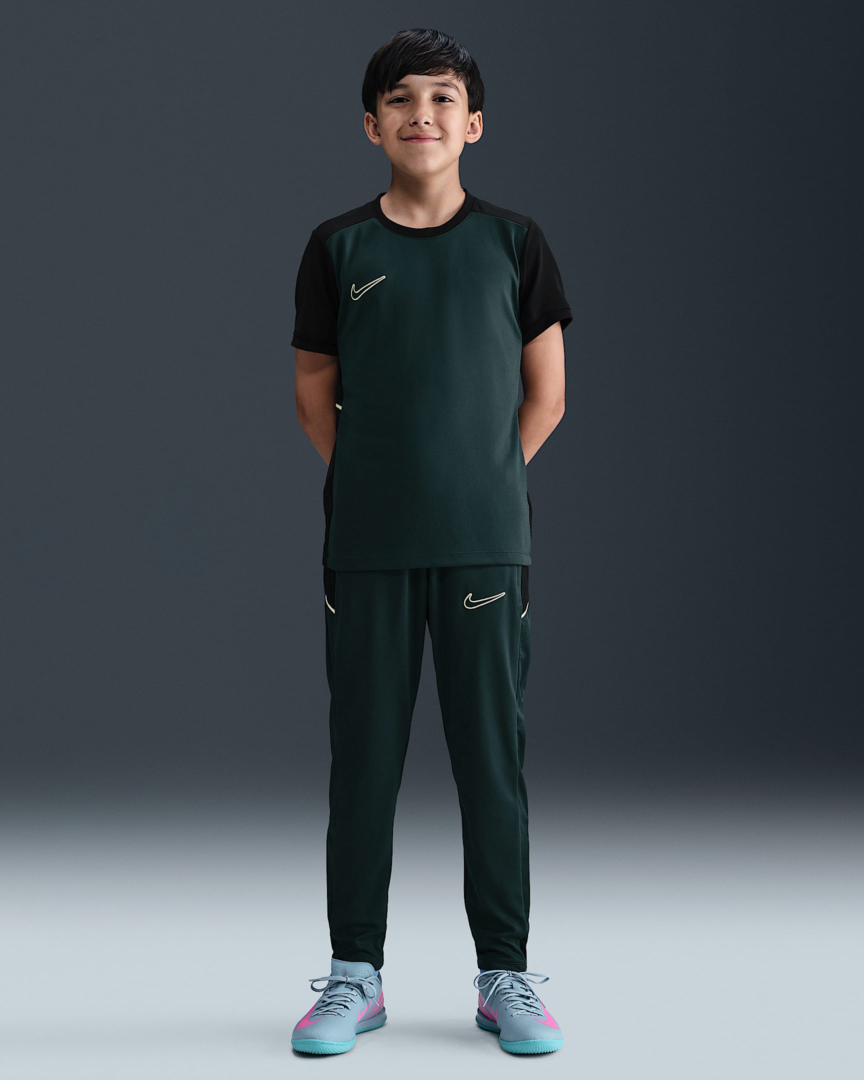 Nike Academy Dri-FIT Genç Çocuk Futbol Üstü - Seaweed/Siyah/Limelight/Limelight
