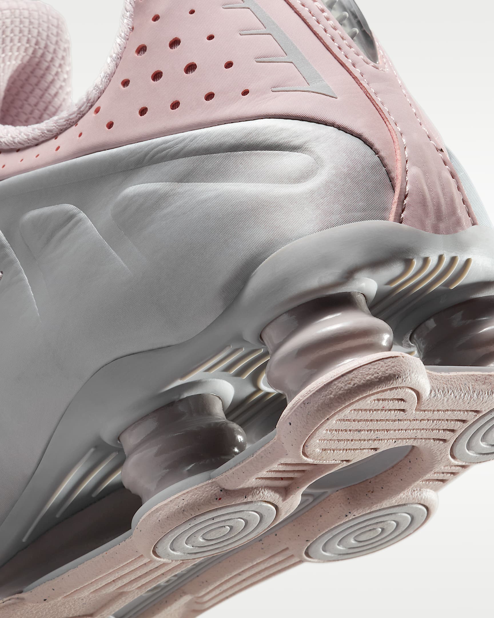 Tenis para mujer Nike Shox R4 - Rosa ligero/Platino metalizado