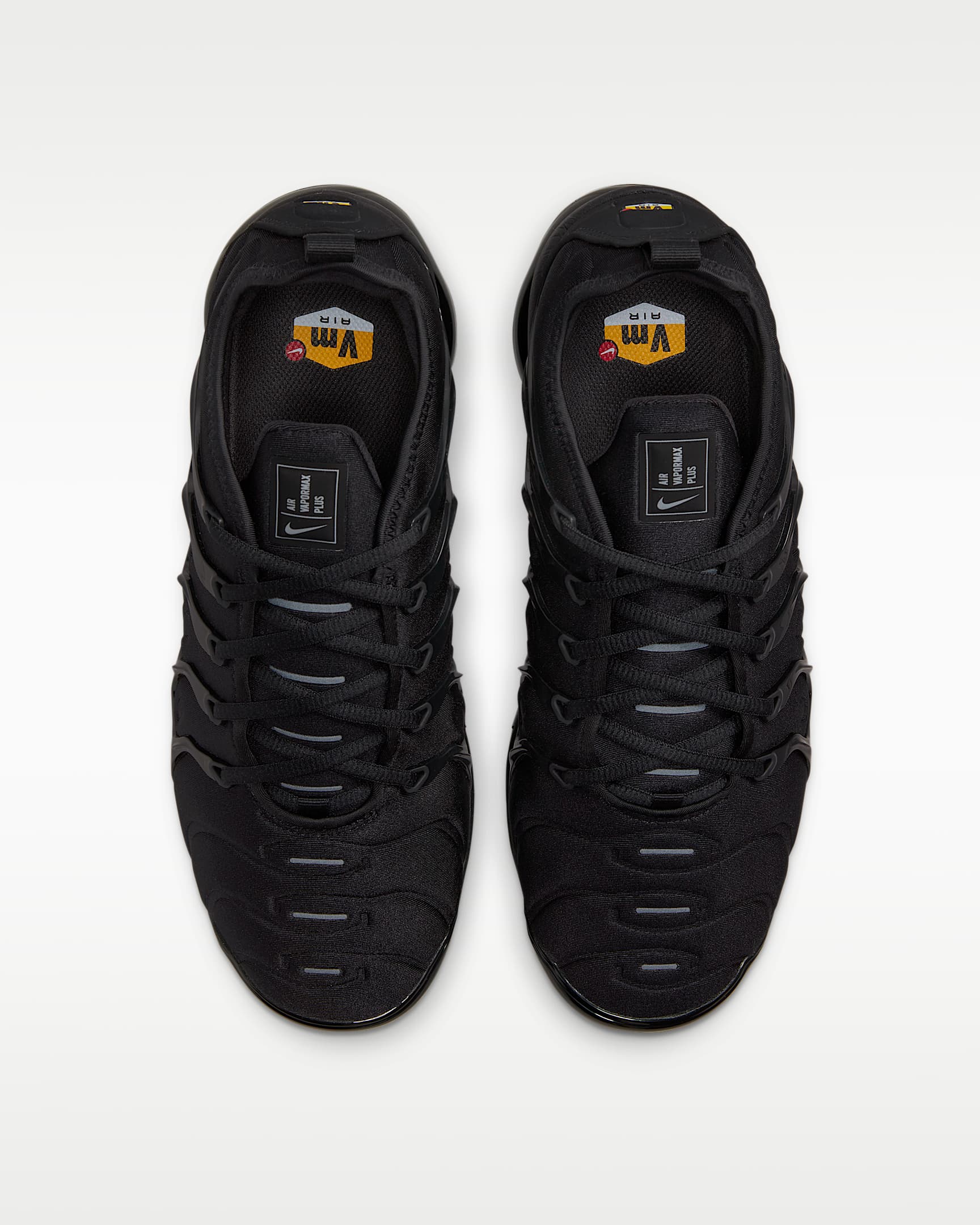 Tenis para hombre Nike Air VaporMax Plus - Negro/Negro/Gris oscuro