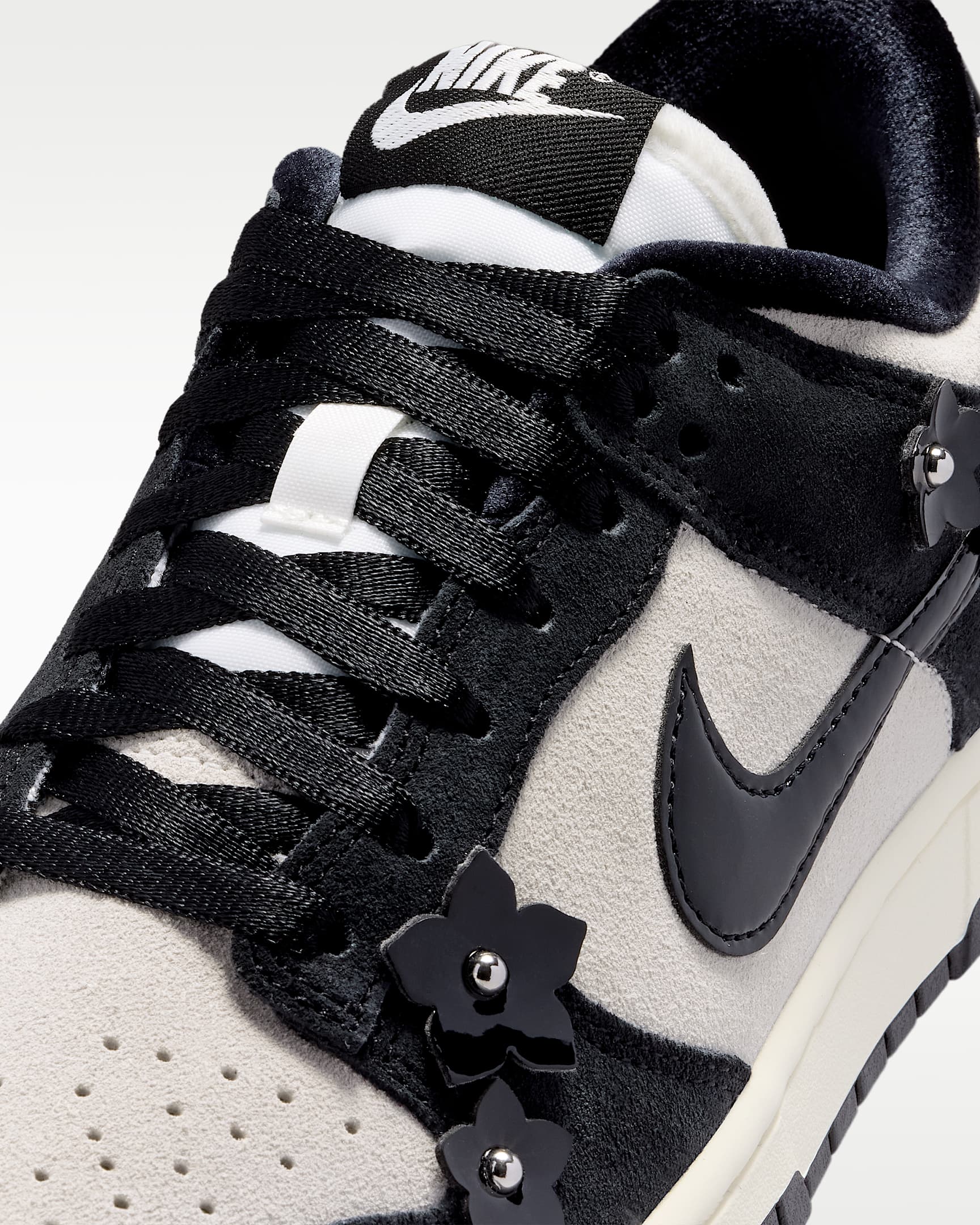Nike Dunk Low SE "Florette" Women's Shoes - Black/Sail/Black