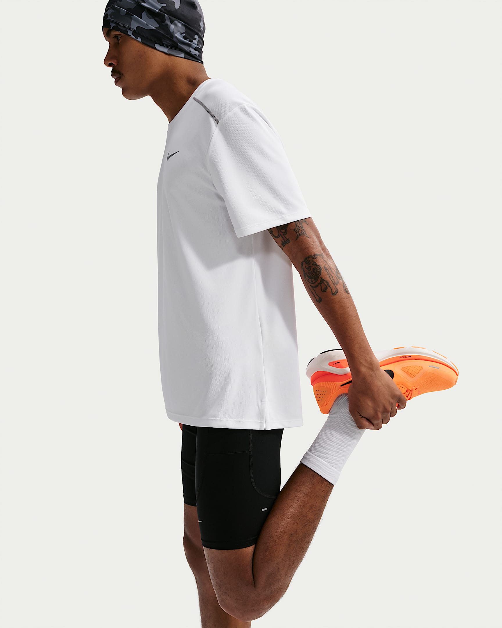 Nike Miler Men's Dri-FIT Short-Sleeve Running Top - White/White