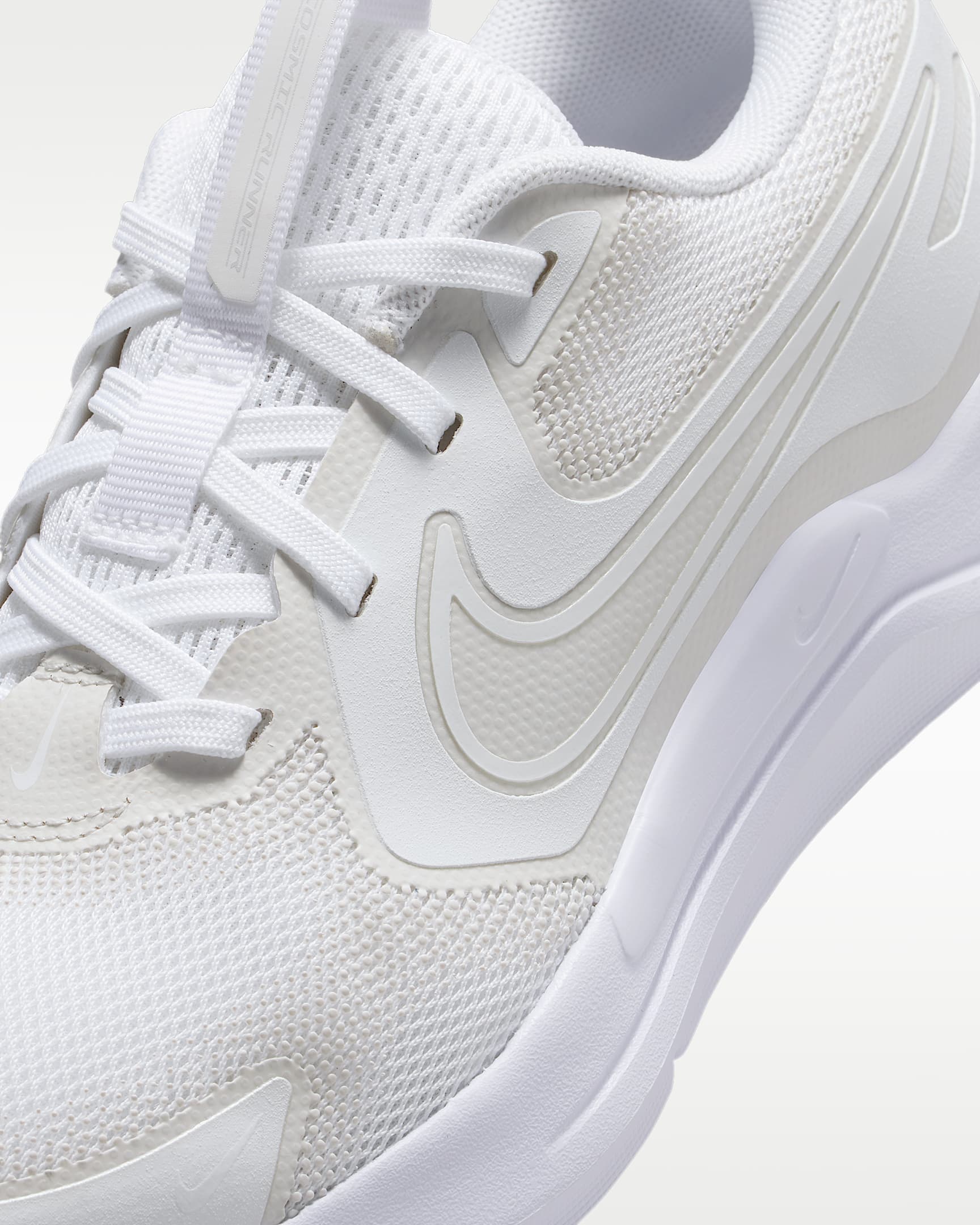 Nike Cosmic Runner Older Kids' Road Running Shoes - White/White/Platinum Tint