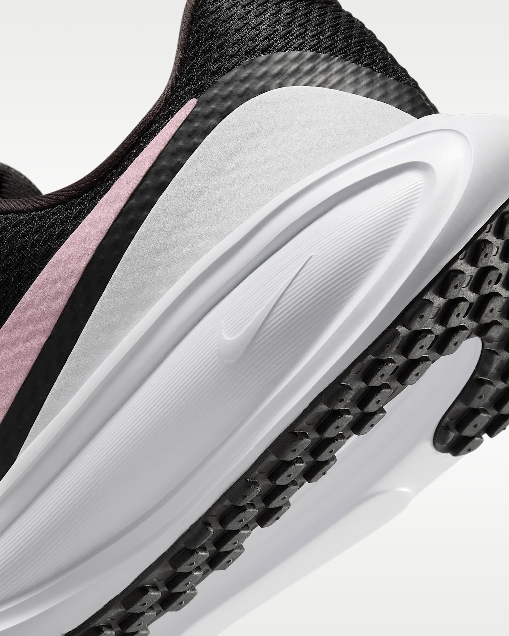 Nike Revolution 8 Straßenlaufschuh (Damen) - Schwarz/Weiß/Anthracite/Pink Foam