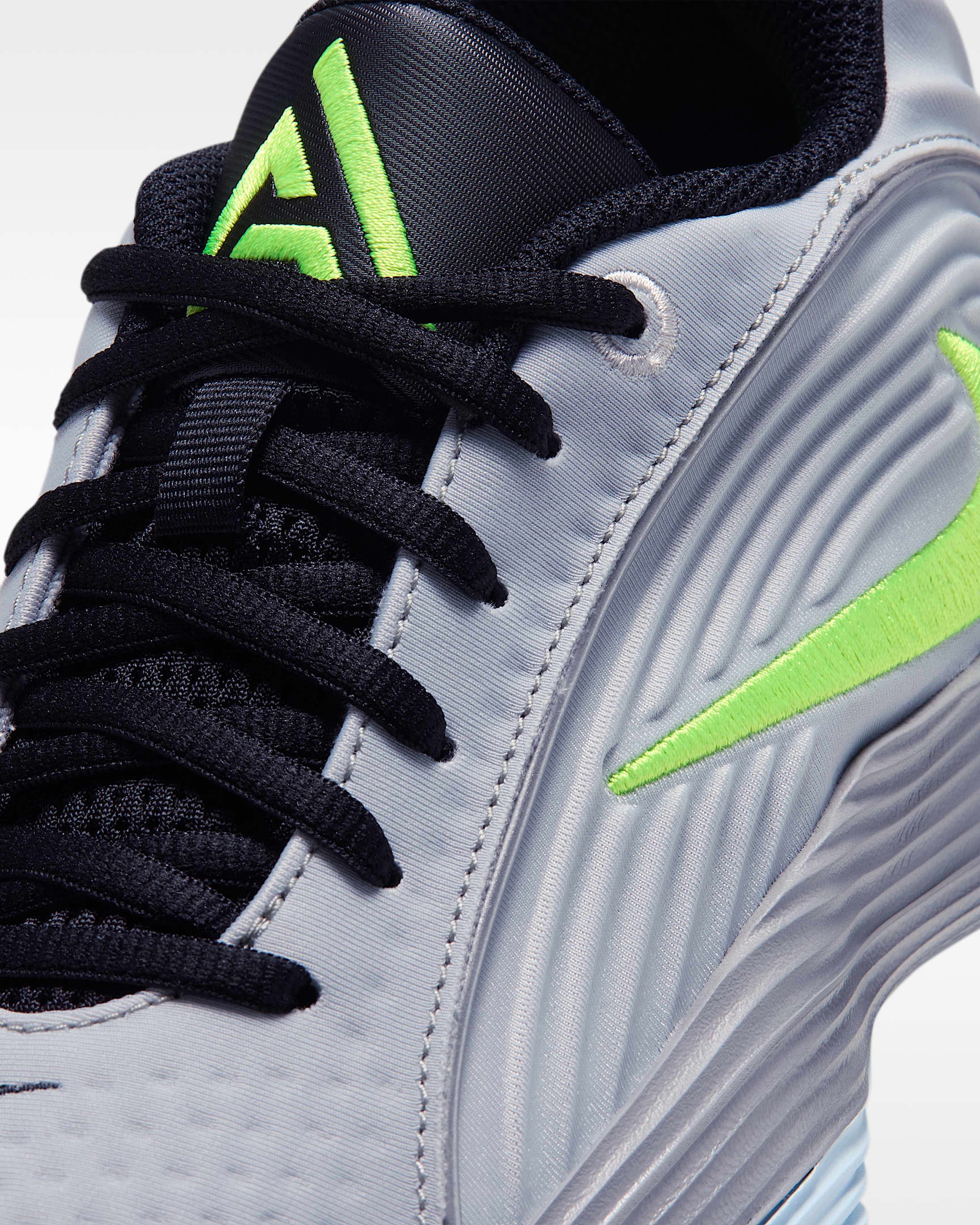 Giannis Immortality 5 Basketballschuh (ältere Kinder) - Metallic Silver/Schwarz/Volt