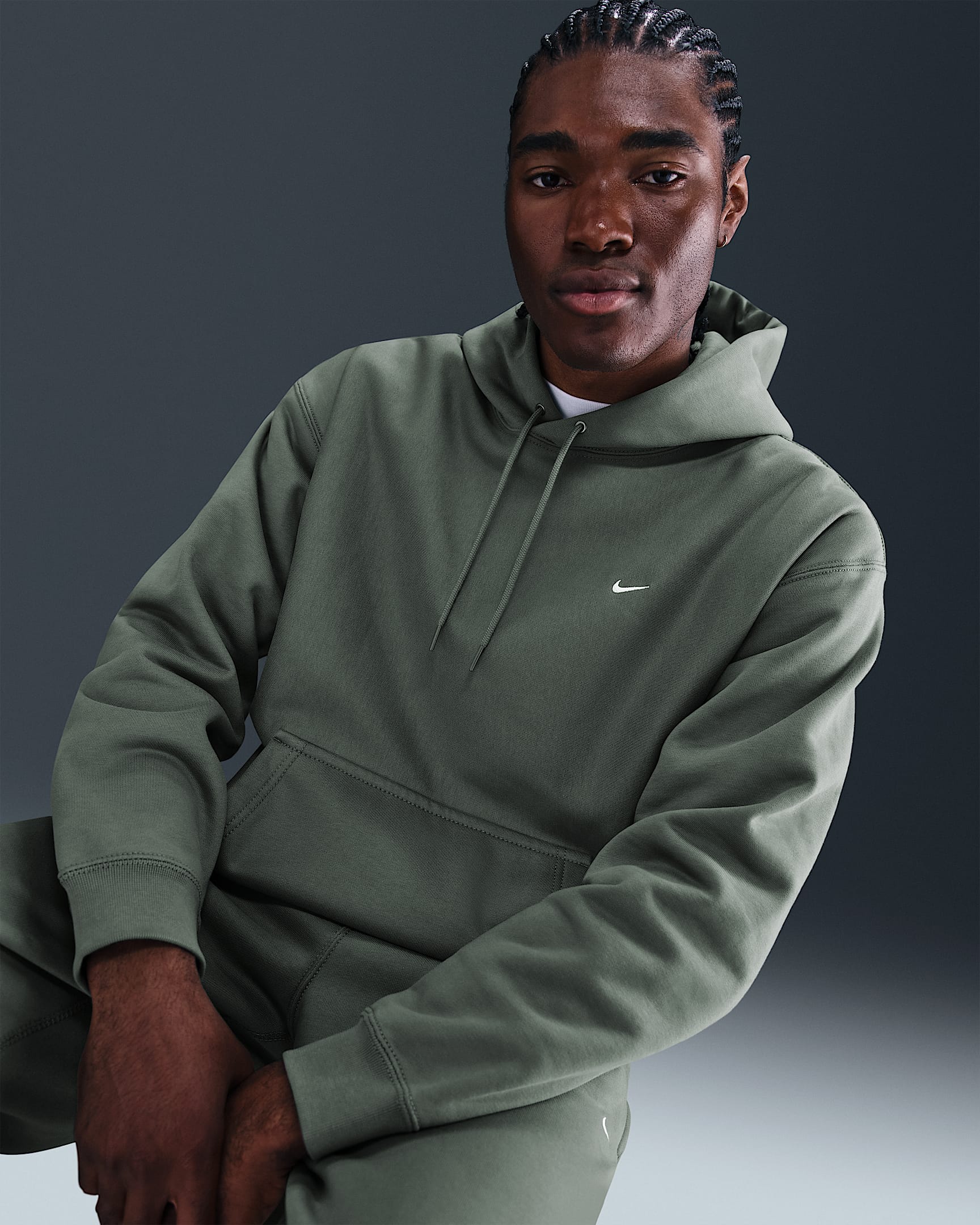 Nike Solo Swoosh Hoodie (Herren) - Clay Green/Clay Green/Weiß
