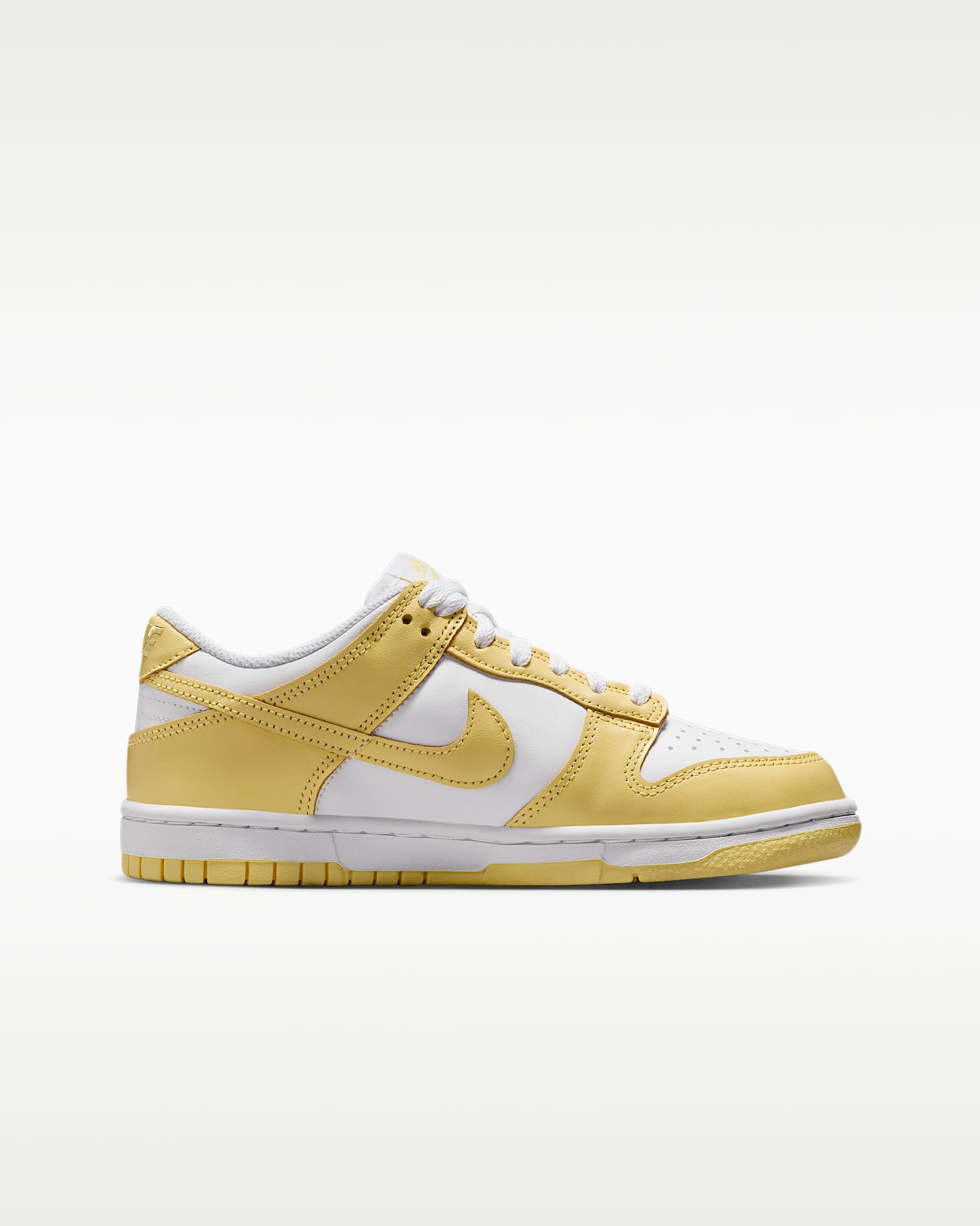 Tenis para niños grandes Nike Dunk Low - Blanco/Amarillo suave/Amarillo suave