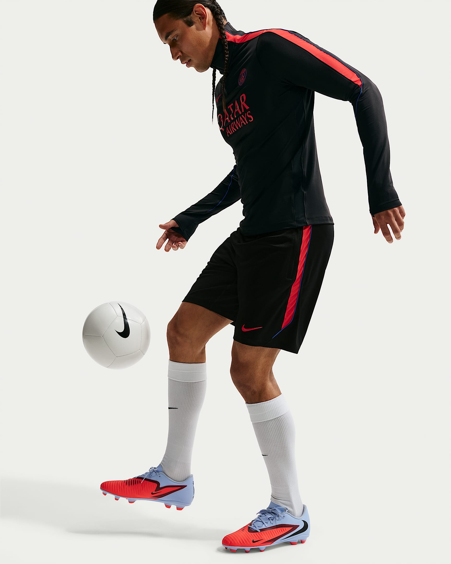 Paris Saint-Germain Strike Nike Dri-FIT strikket fotballshorts til herre - Svart/Global Red/Global Red