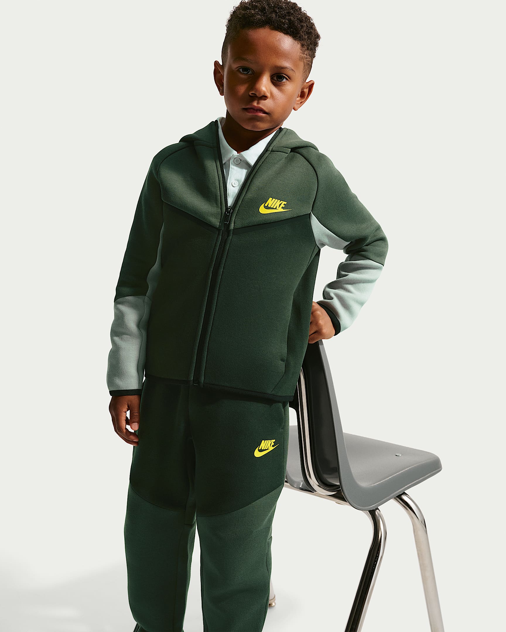 Conjunto de 2 piezas de sudadera de cierre completo Tech Fleece para niños talla pequeña Nike Sportswear - Verde camuflaje