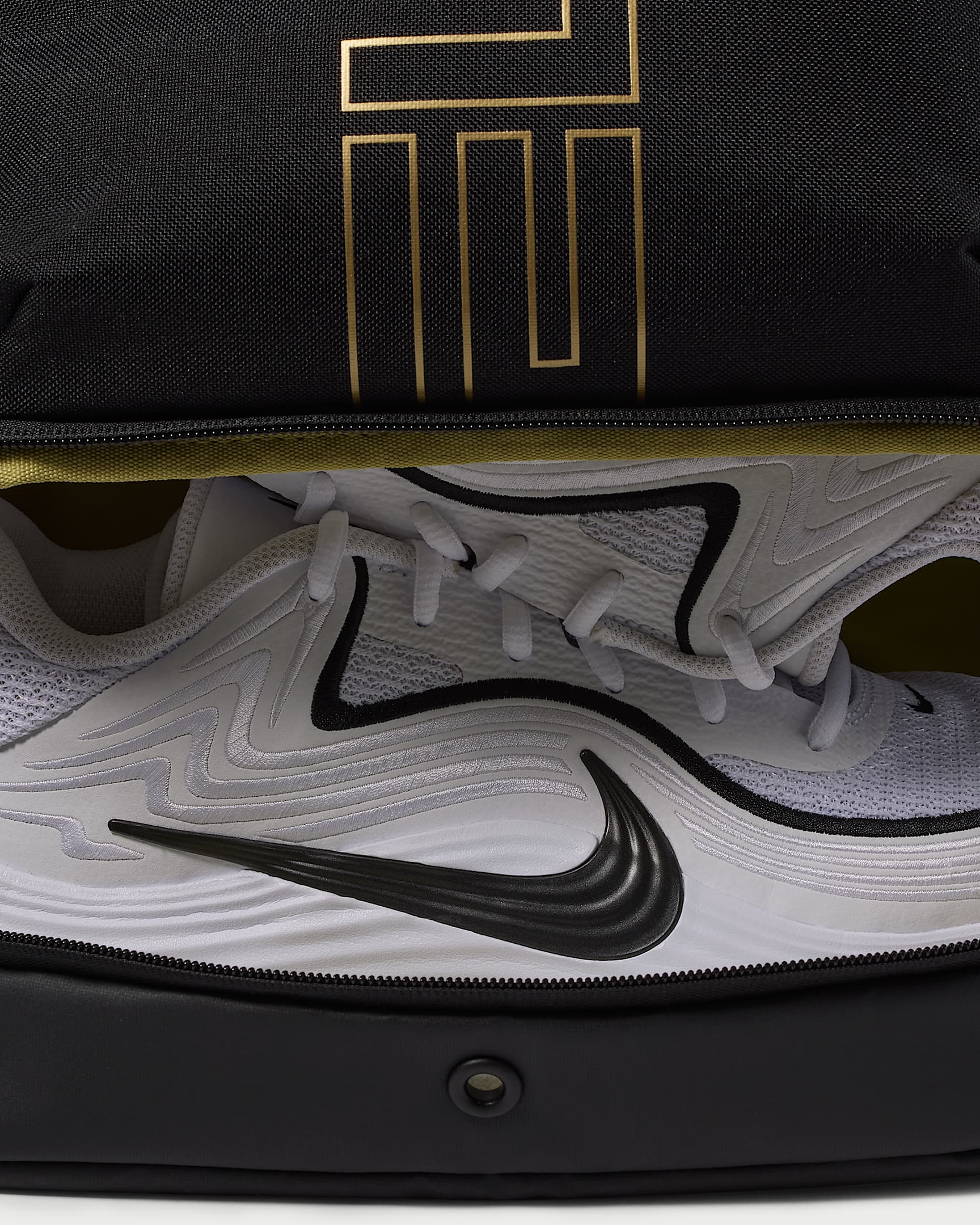 Mochila (32 L) Nike Varsity Elite - Negro/Negro/Oro metalizado