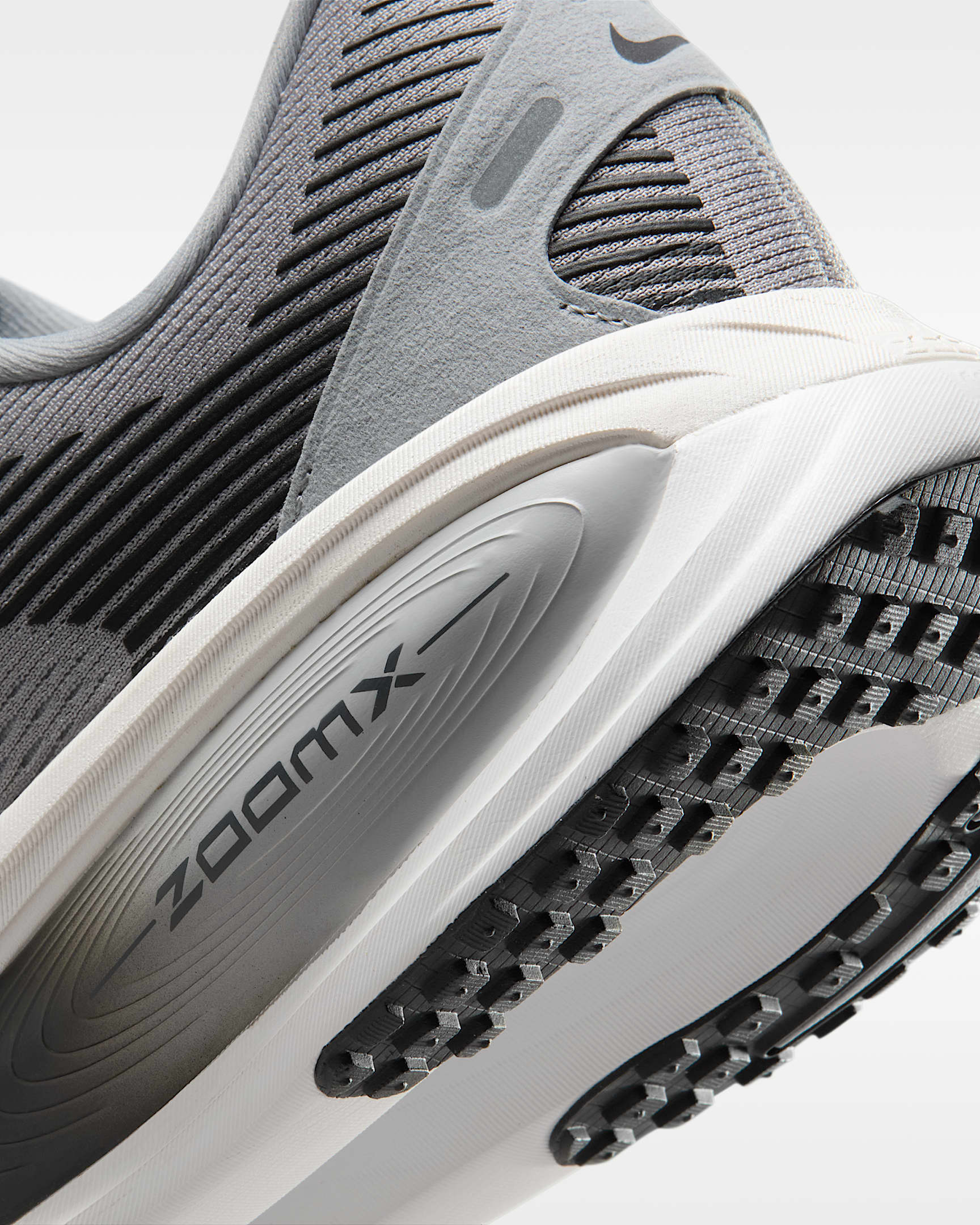 Nike Vomero 18 Men's Road Running Shoes - Wolf Grey/Pure Platinum/Summit White/Anthracite