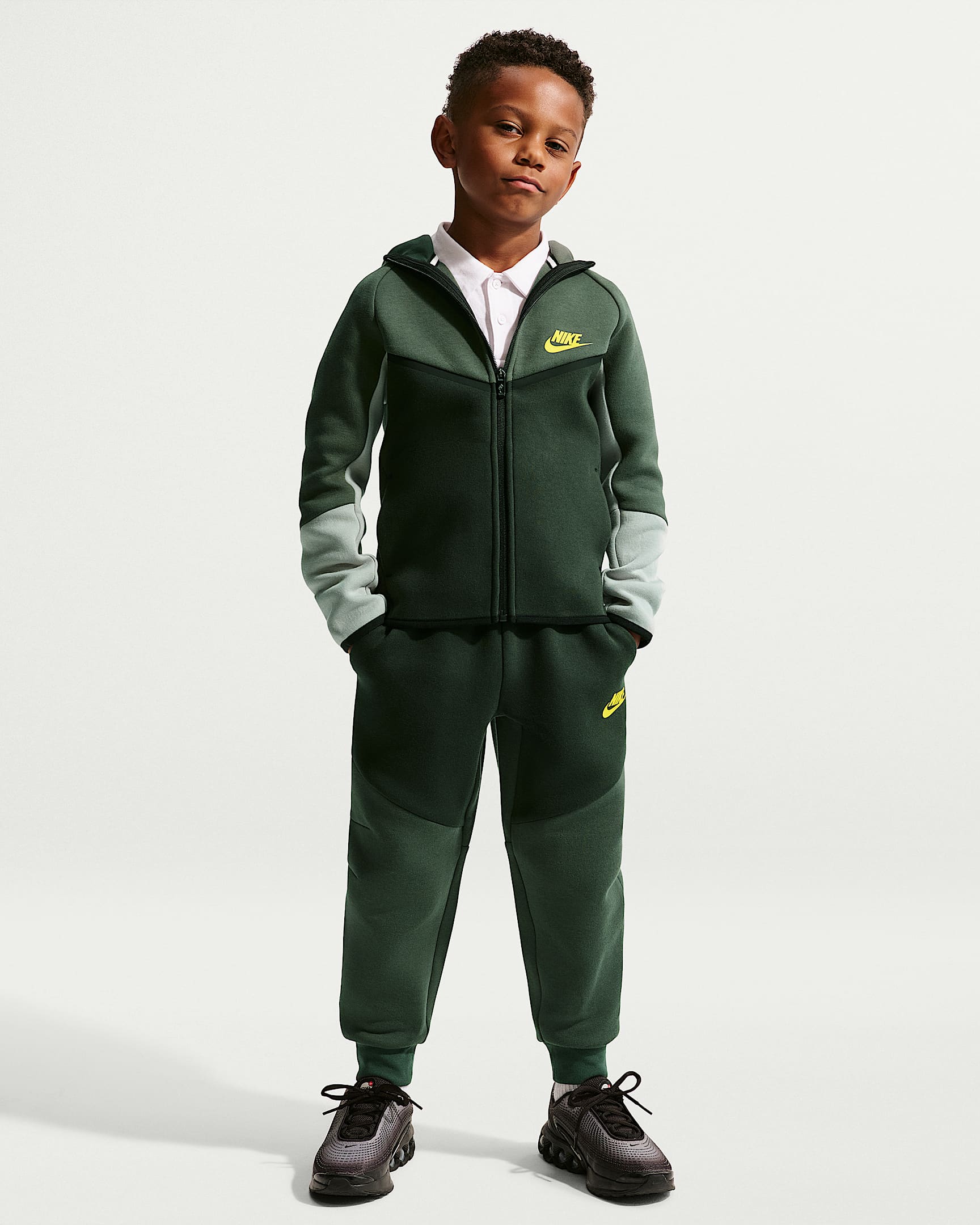 Conjunto de 2 piezas de sudadera de cierre completo Tech Fleece para niños talla pequeña Nike Sportswear - Verde camuflaje