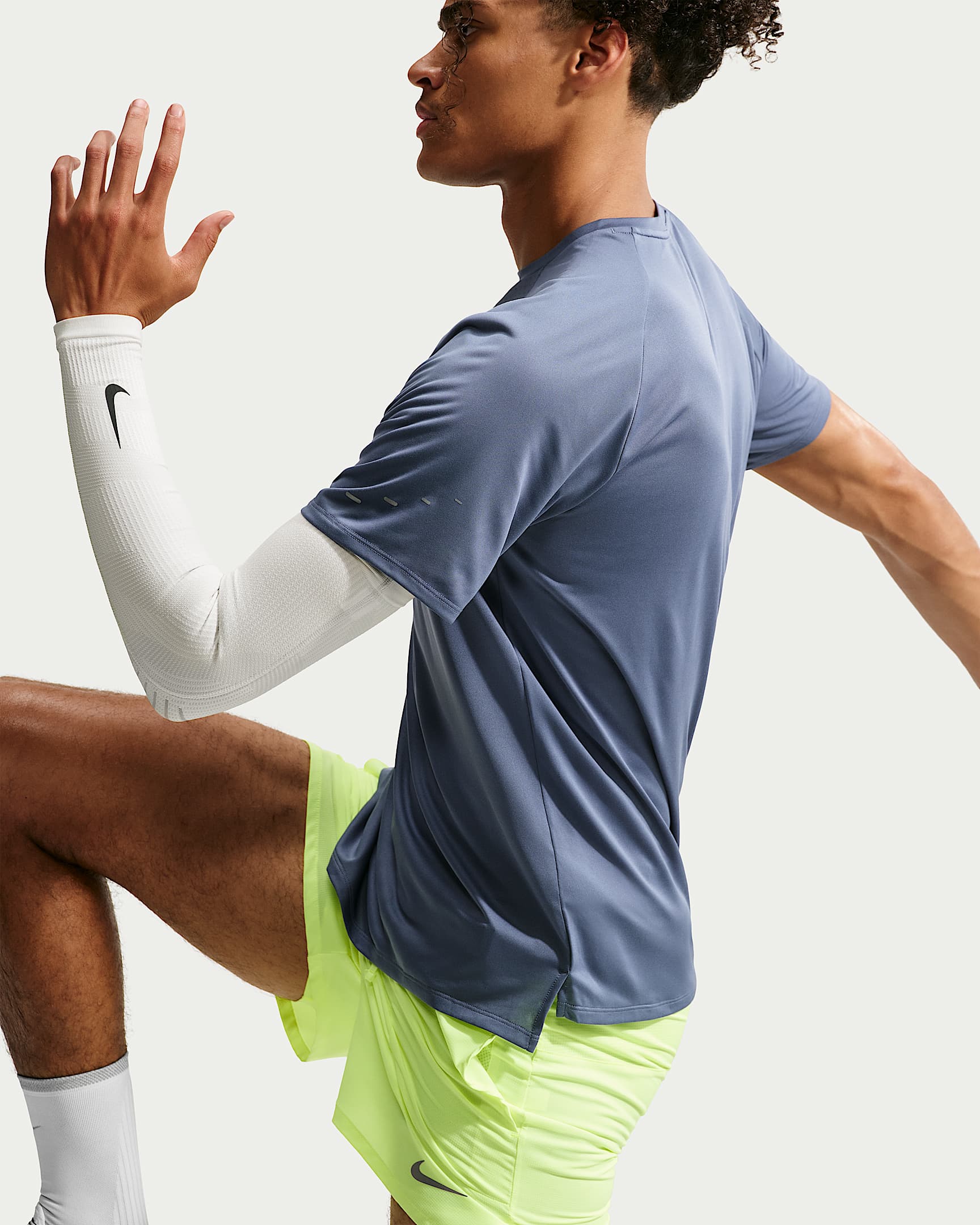 Nike Stride Dri-FIT ADV Kurzarm-Laufoberteil (Herren) - Diffused Blue