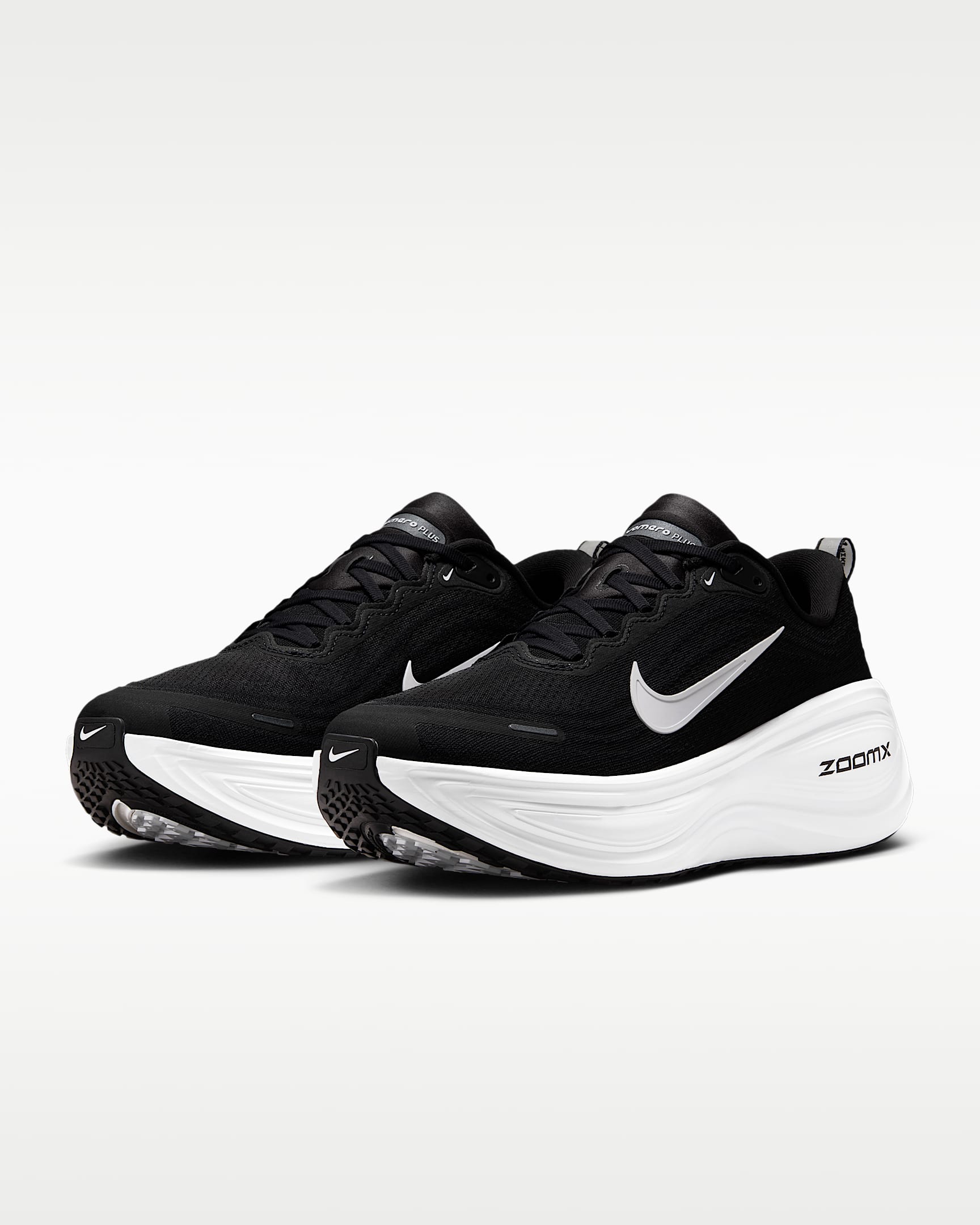 Nike Vomero Plus Straßenlaufschuh (Herren) - Schwarz/Cool Grey/Metallic Dark Grey/Weiß