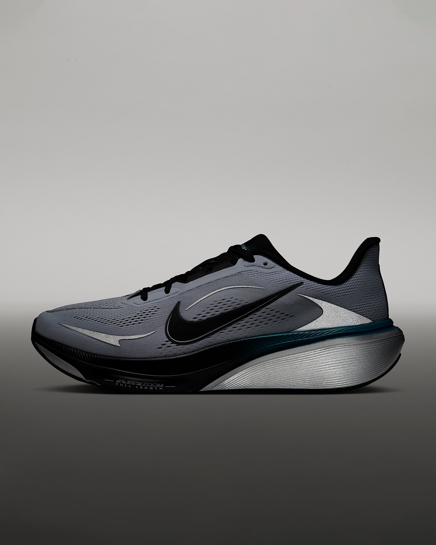 Nike Pegasus 42 Straßenlaufschuh für Herren - Football Grey/Bright Spruce/Metallic Silver/Schwarz