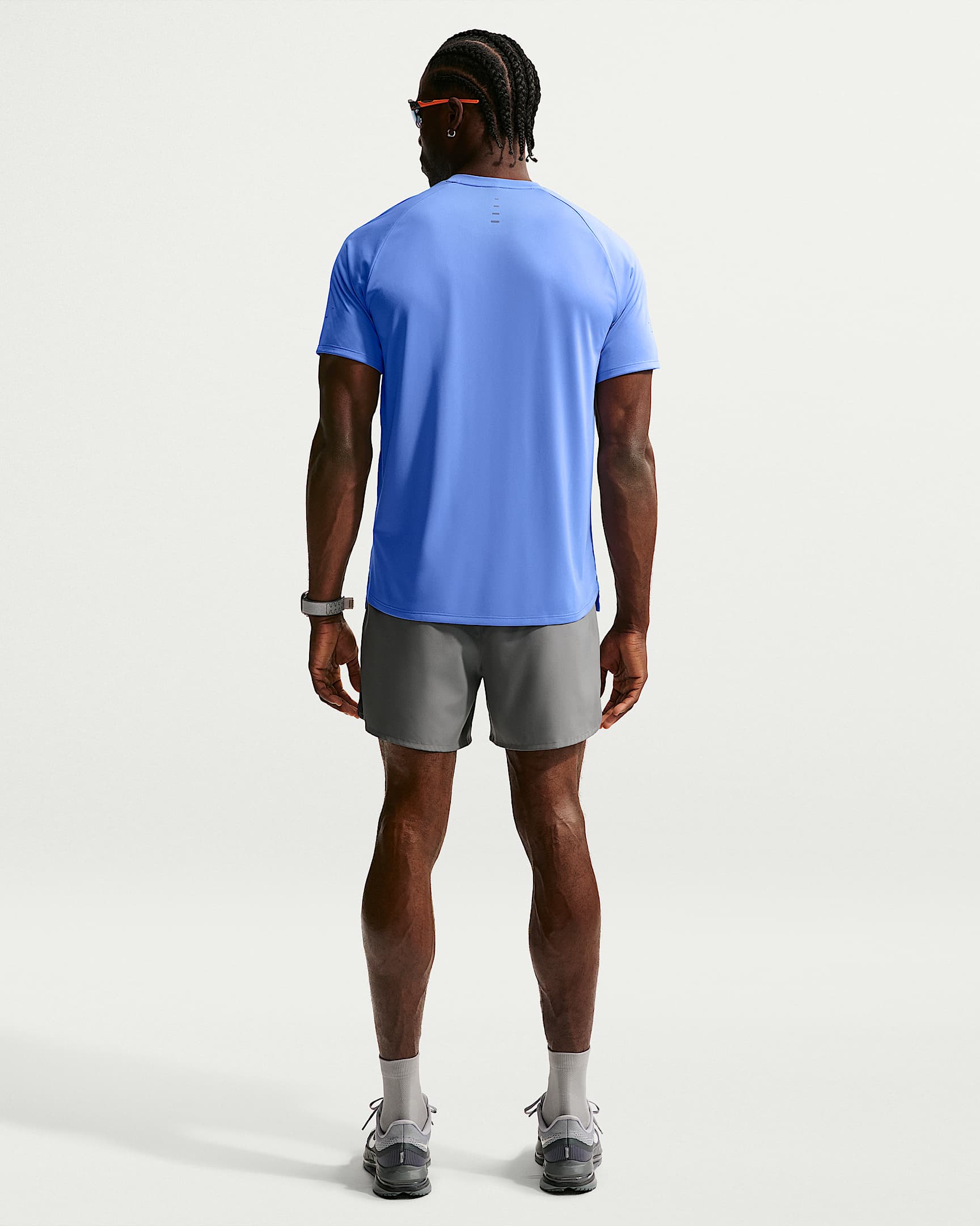 Kortärmad löpartröja Nike Stride Dri-FIT ADV för män - Royal Pulse