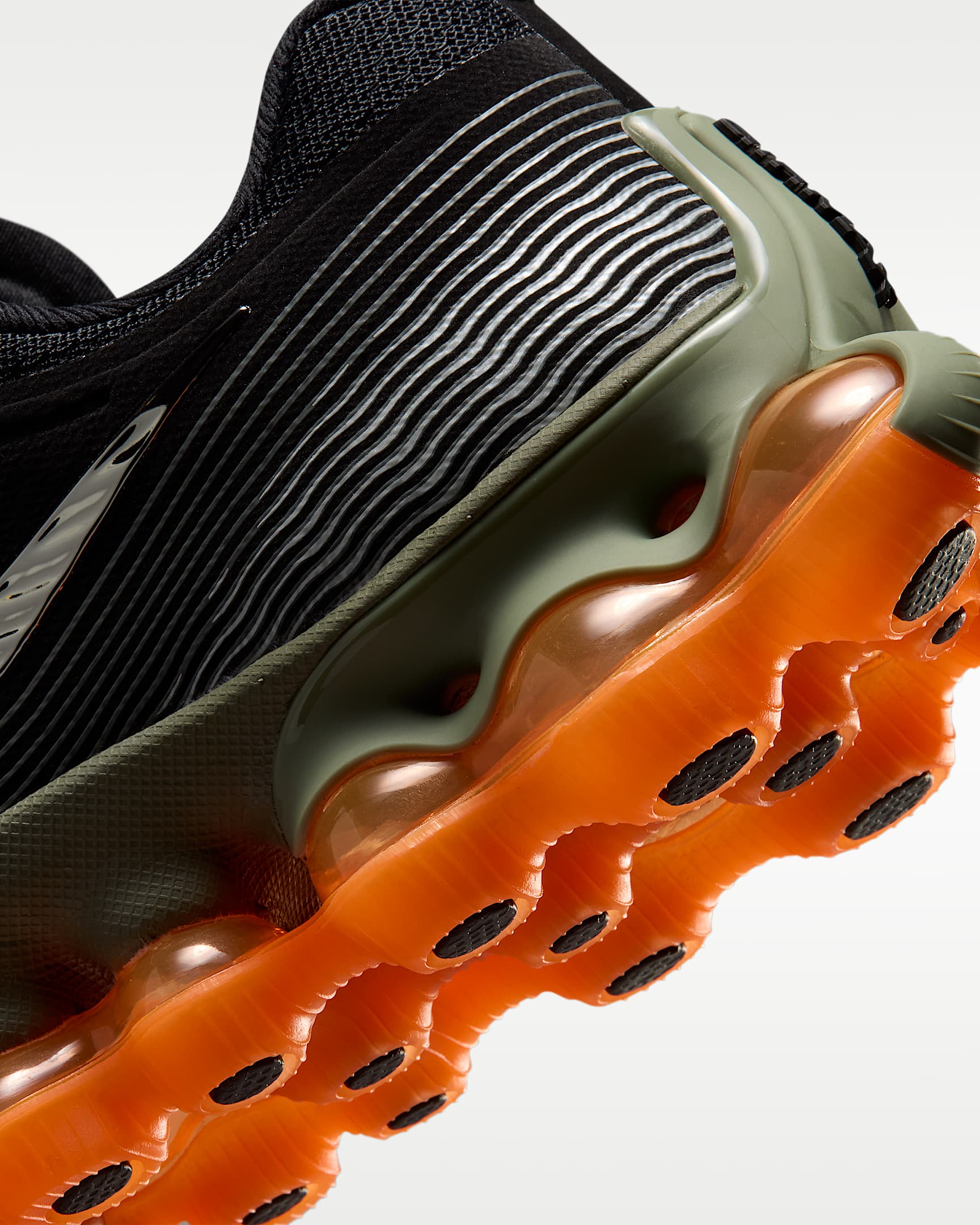 Tenis para niños grandes Nike Air Liquid Max - Negro/Militar claro/Platino puro/Plata metalizado