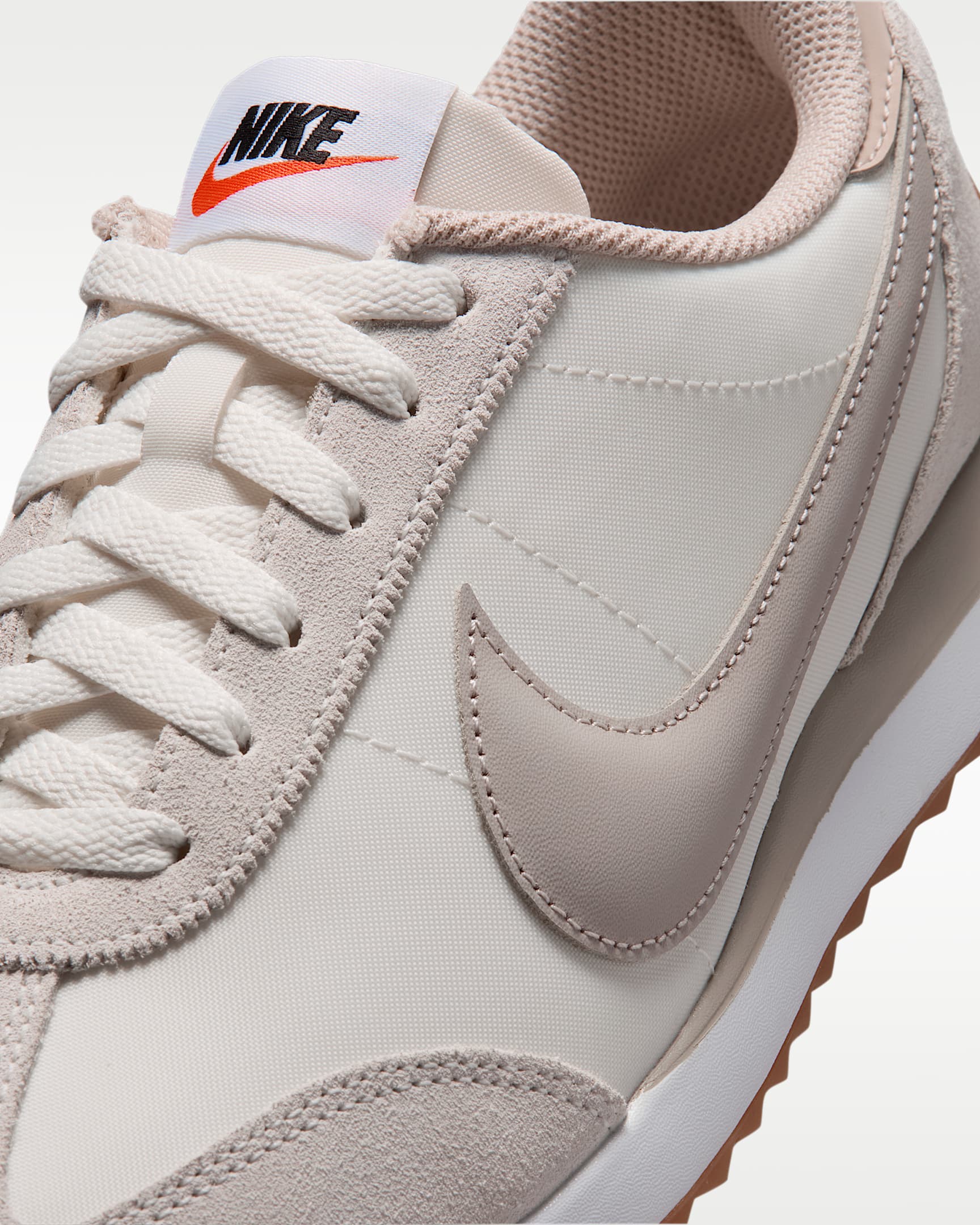 Nike Pacific Women's Shoes - Sail/Gum Medium Brown/White/Cream II