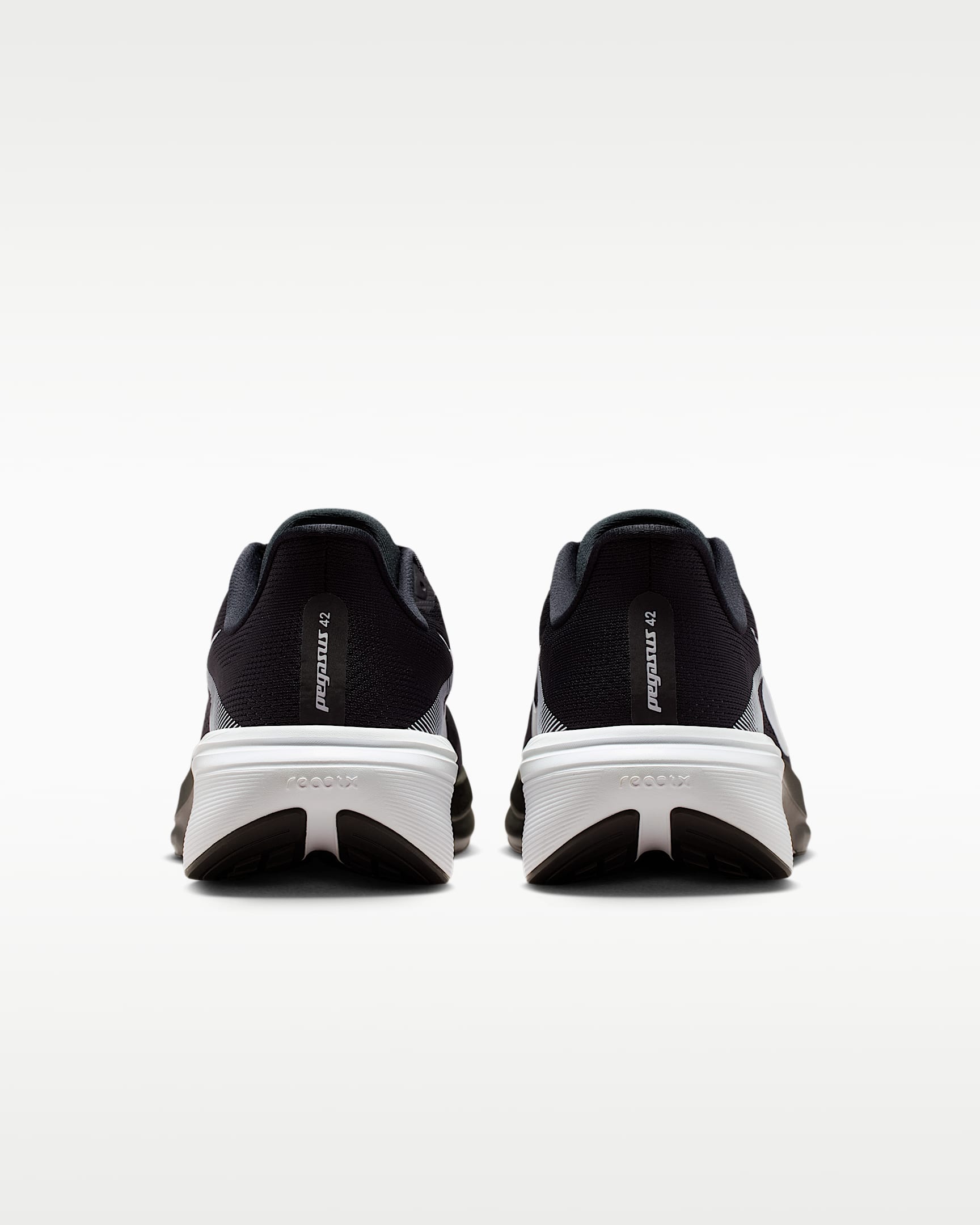 Pánské běžecké silniční boty Nike Pegasus 42 - Černá/Photon Dust/Bílá