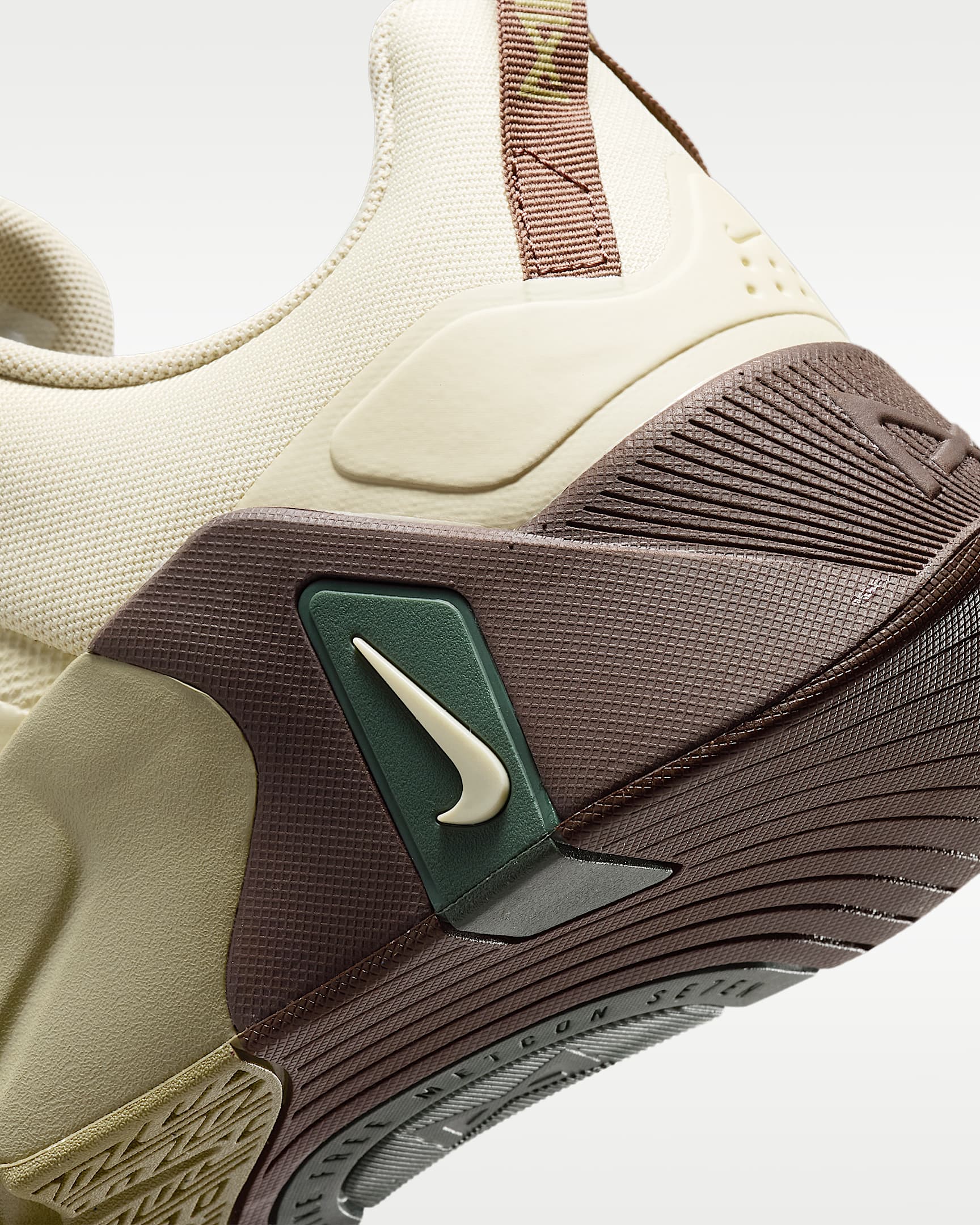 Nike Free Metcon 7 Men's Training Shoes - Light Khaki/Light Chocolate/Neutral Olive/Light Khaki