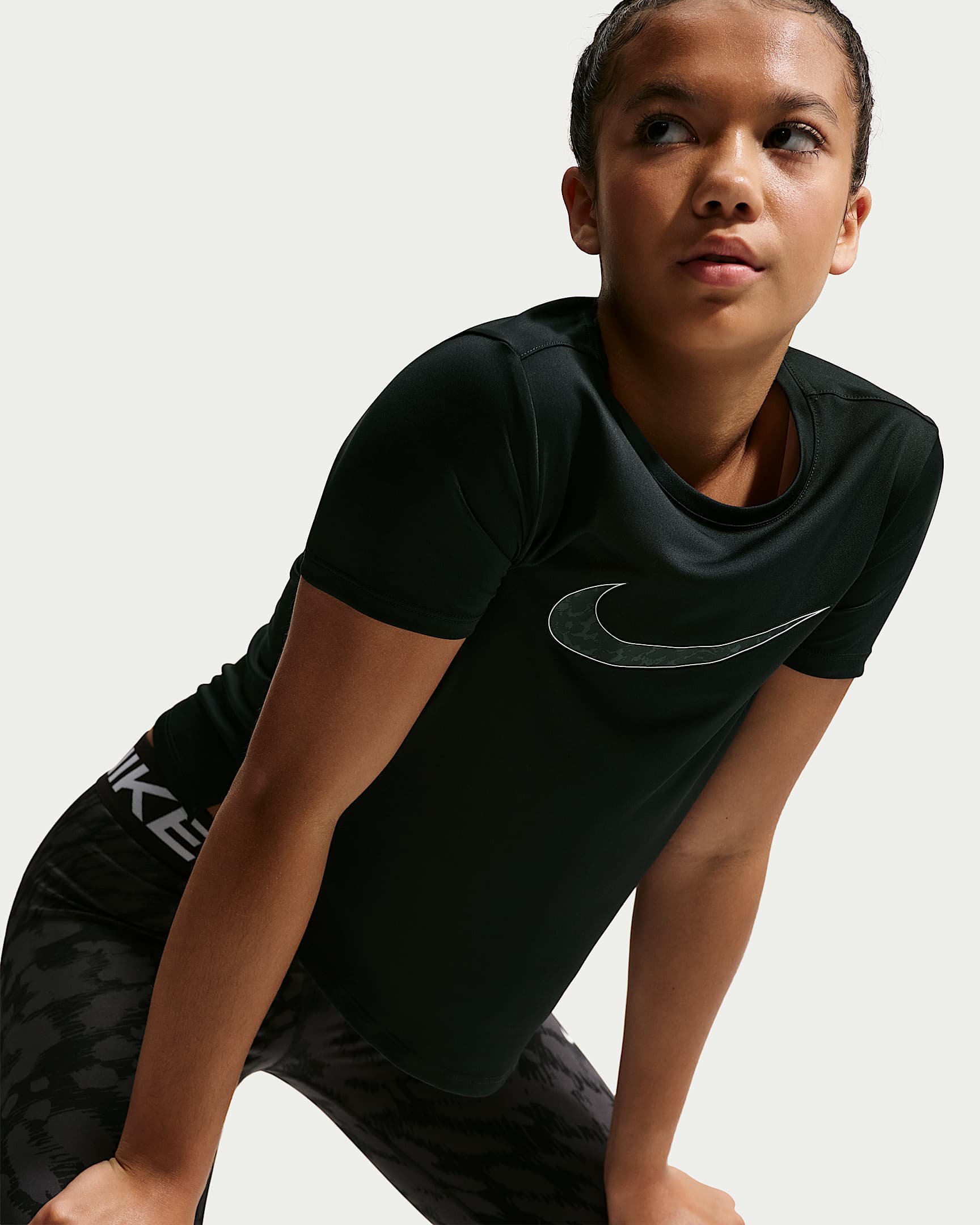 Tričko Nike Pro pro větší děti (dívky) - Černá