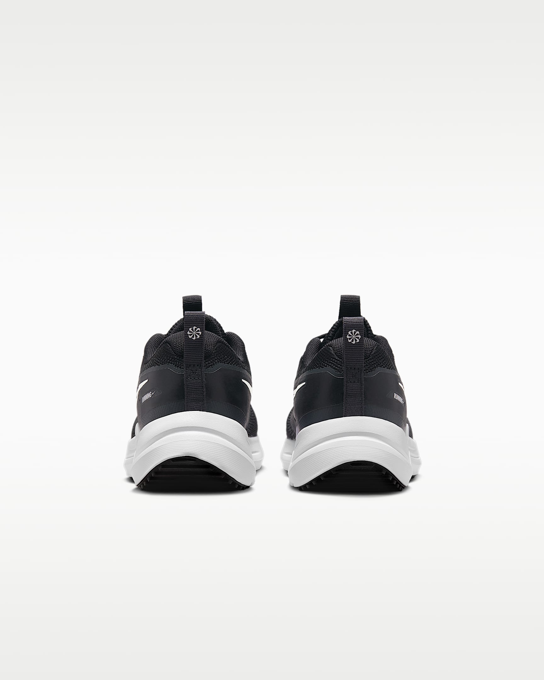 Nike Cosmic Runner Older Kids' Road Running Shoes - Black/Anthracite/White