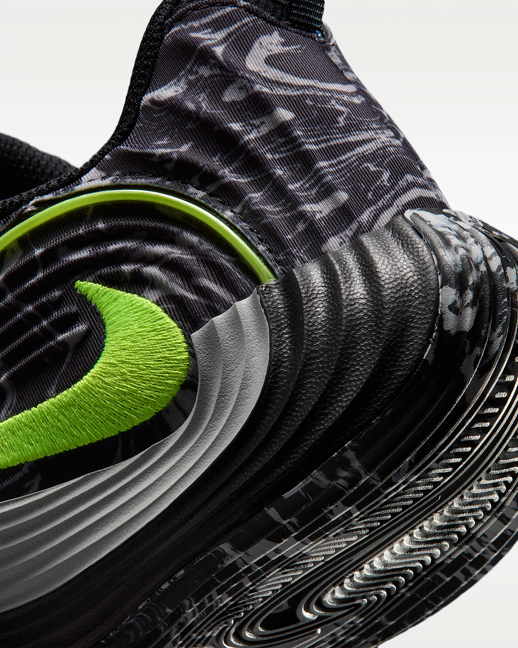 Giannis Immortality 5 Older Kids' Basketball Shoes. Nike UK
