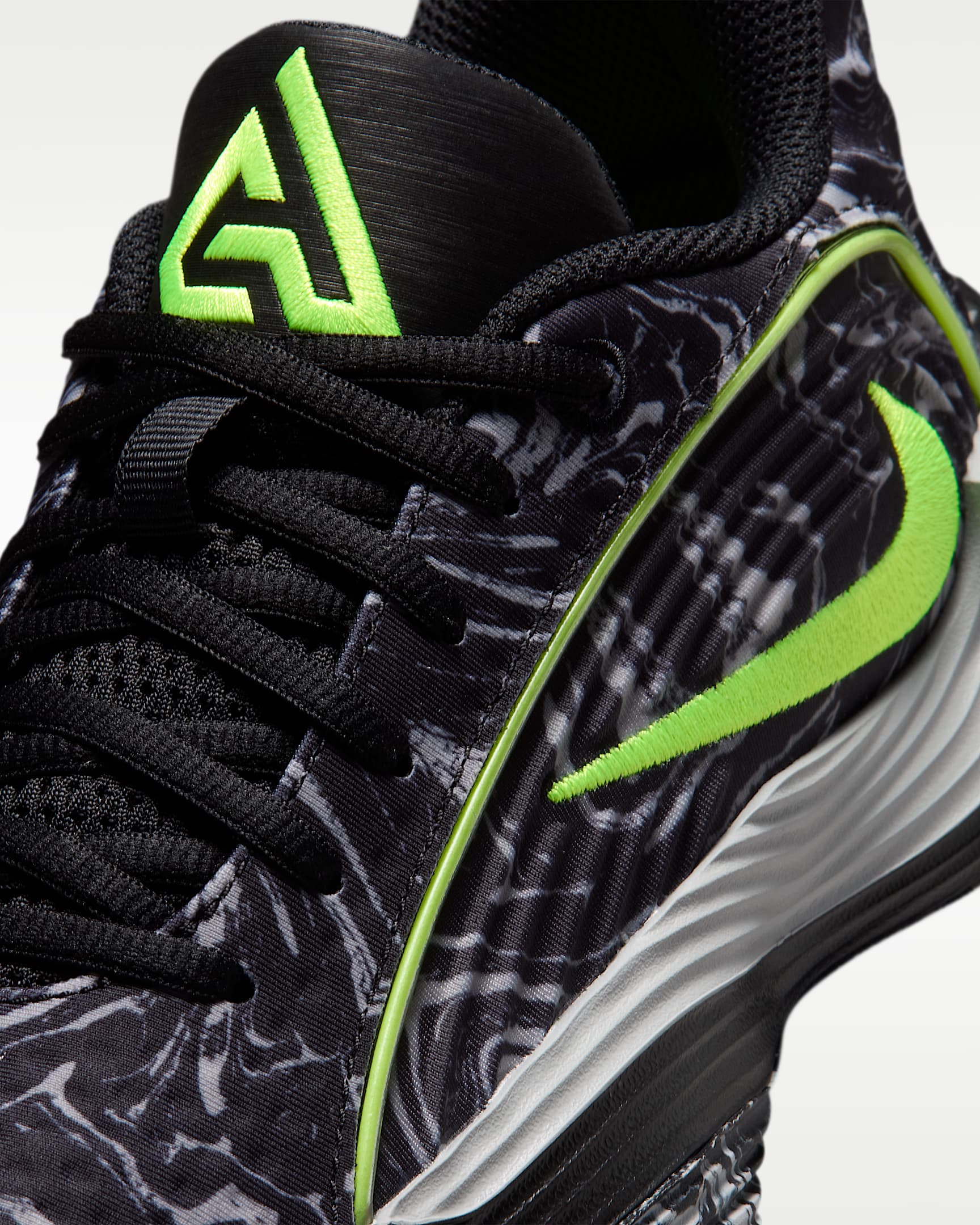 Giannis Immortality 5 Older Kids' Basketball Shoes. Nike UK