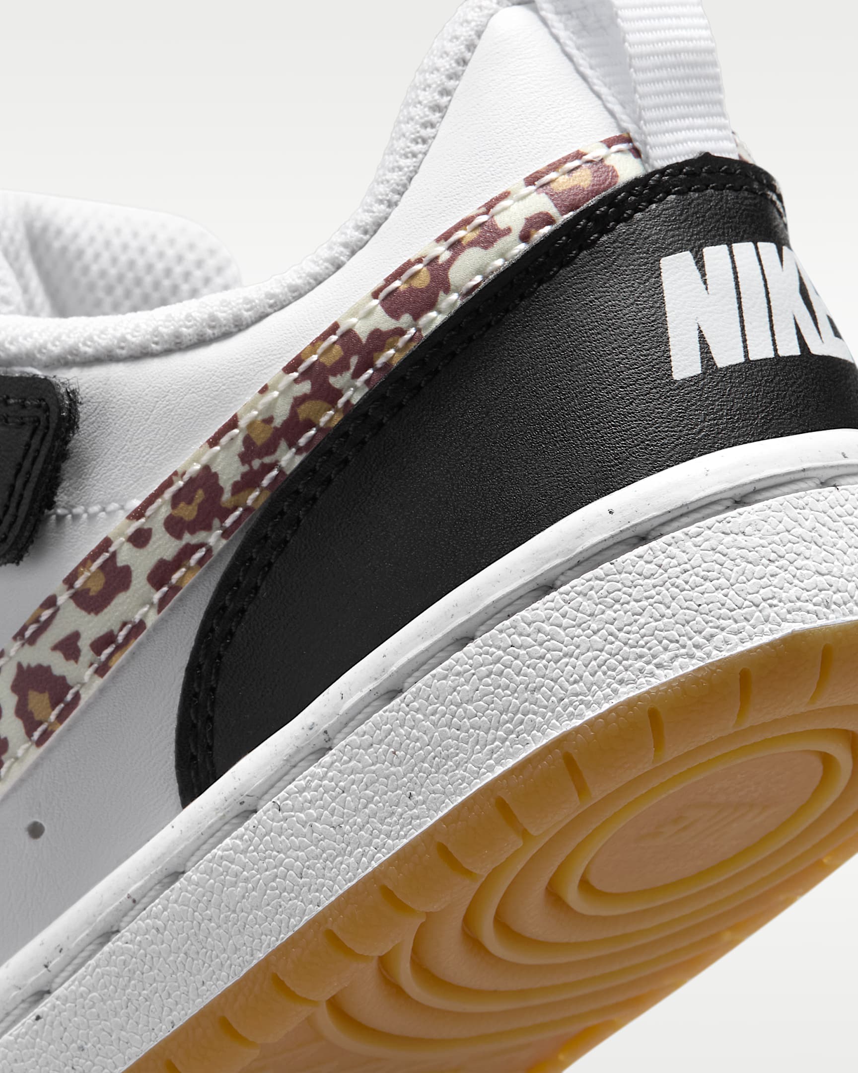 Nike Court Borough Low Kleuterschoenen - Zwart/Wit/Gum Medium Brown/Wit