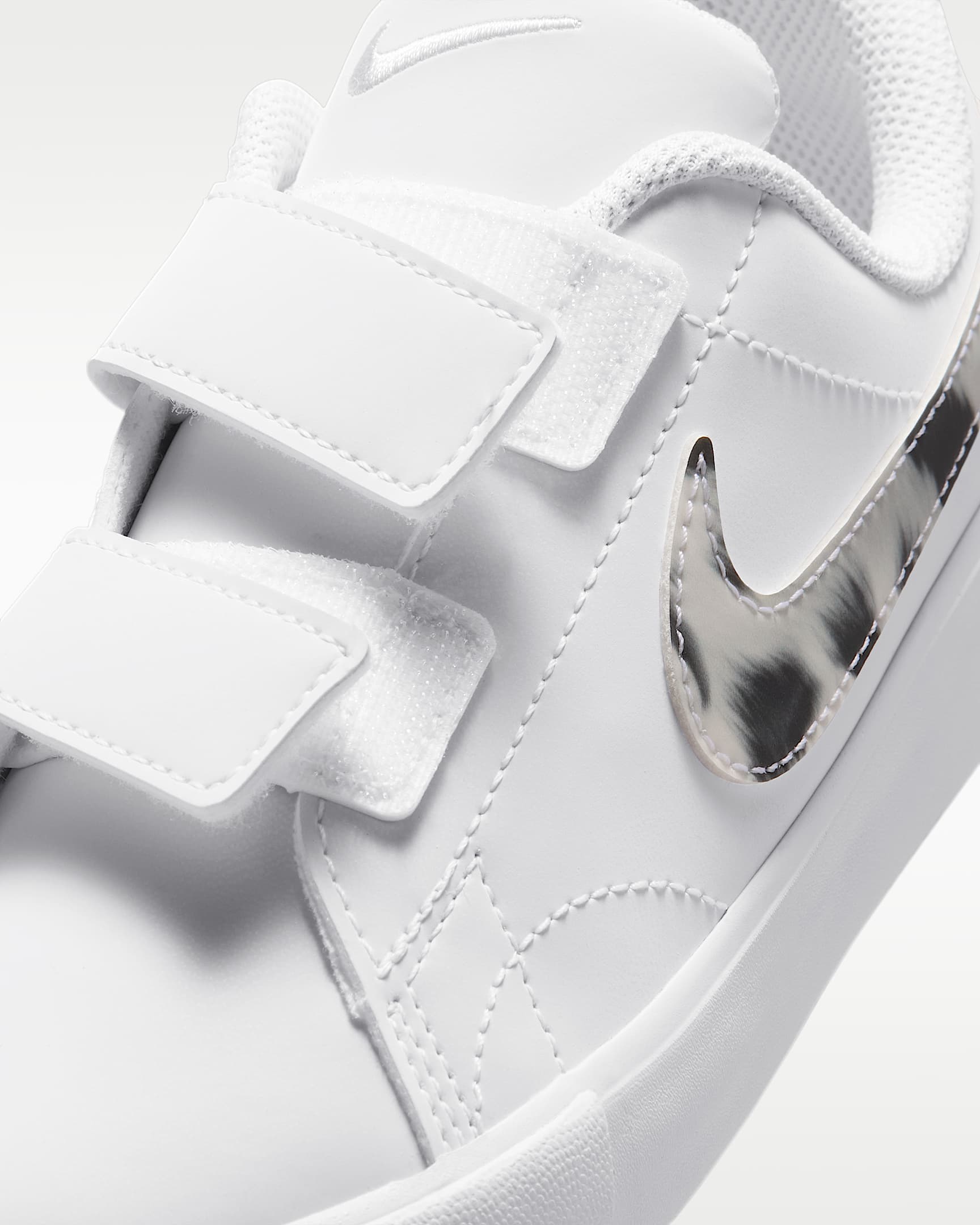 Nike Tennis Essential Sabatilles - Nen/a petit/a - Blanc/Negre