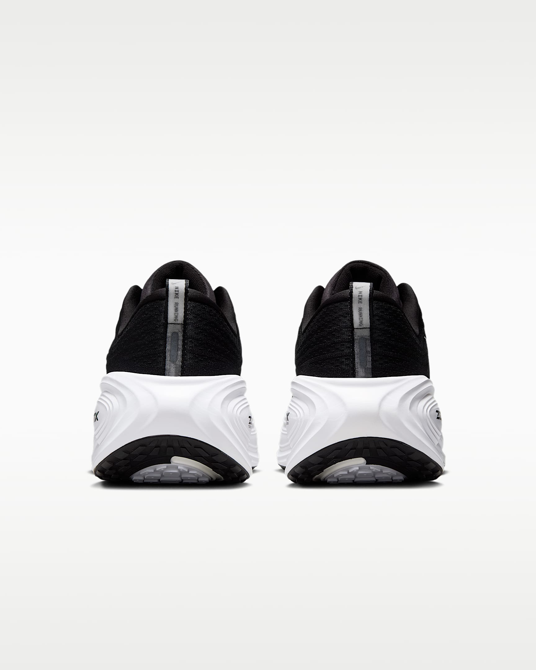 Nike Vomero Plus Straßenlaufschuh (Herren) - Schwarz/Cool Grey/Metallic Dark Grey/Weiß