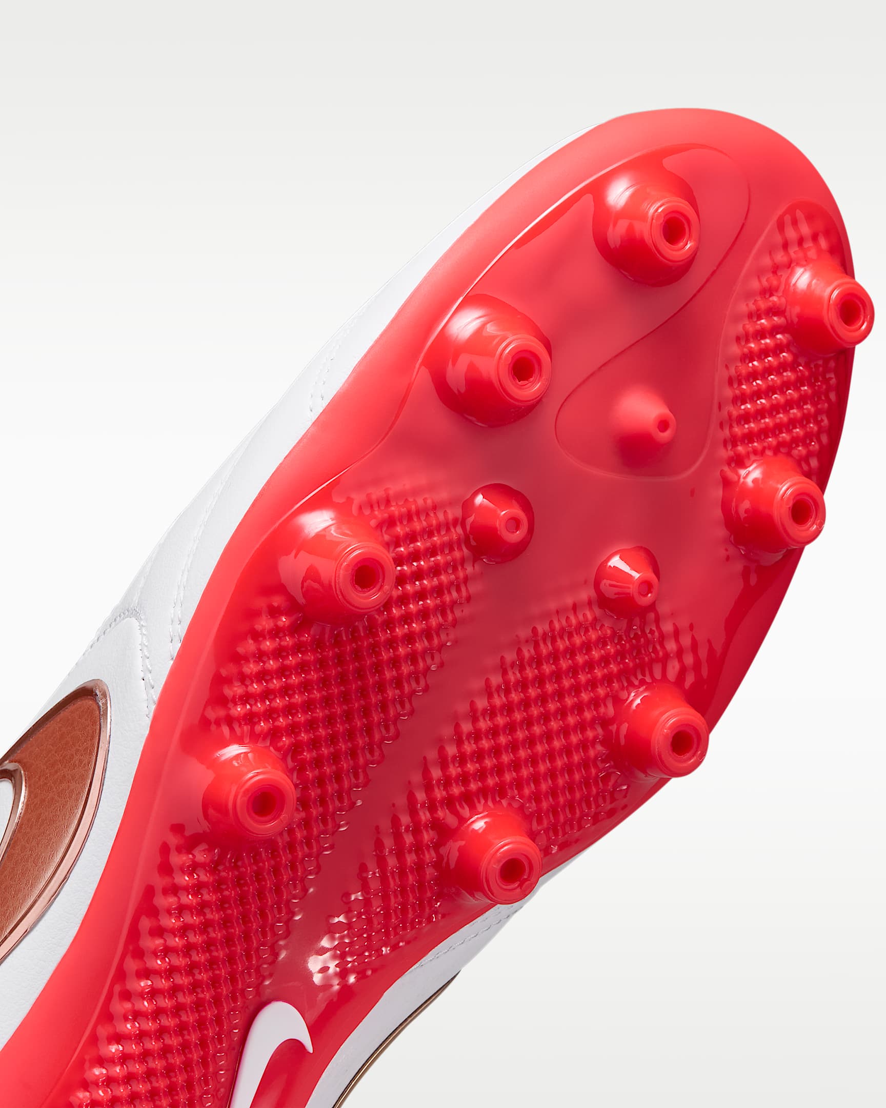 Tacos de fútbol para pasto artificial de corte low Nike Tiempo Ligera Pro - Blanco/Carmesí brillante/Difuso