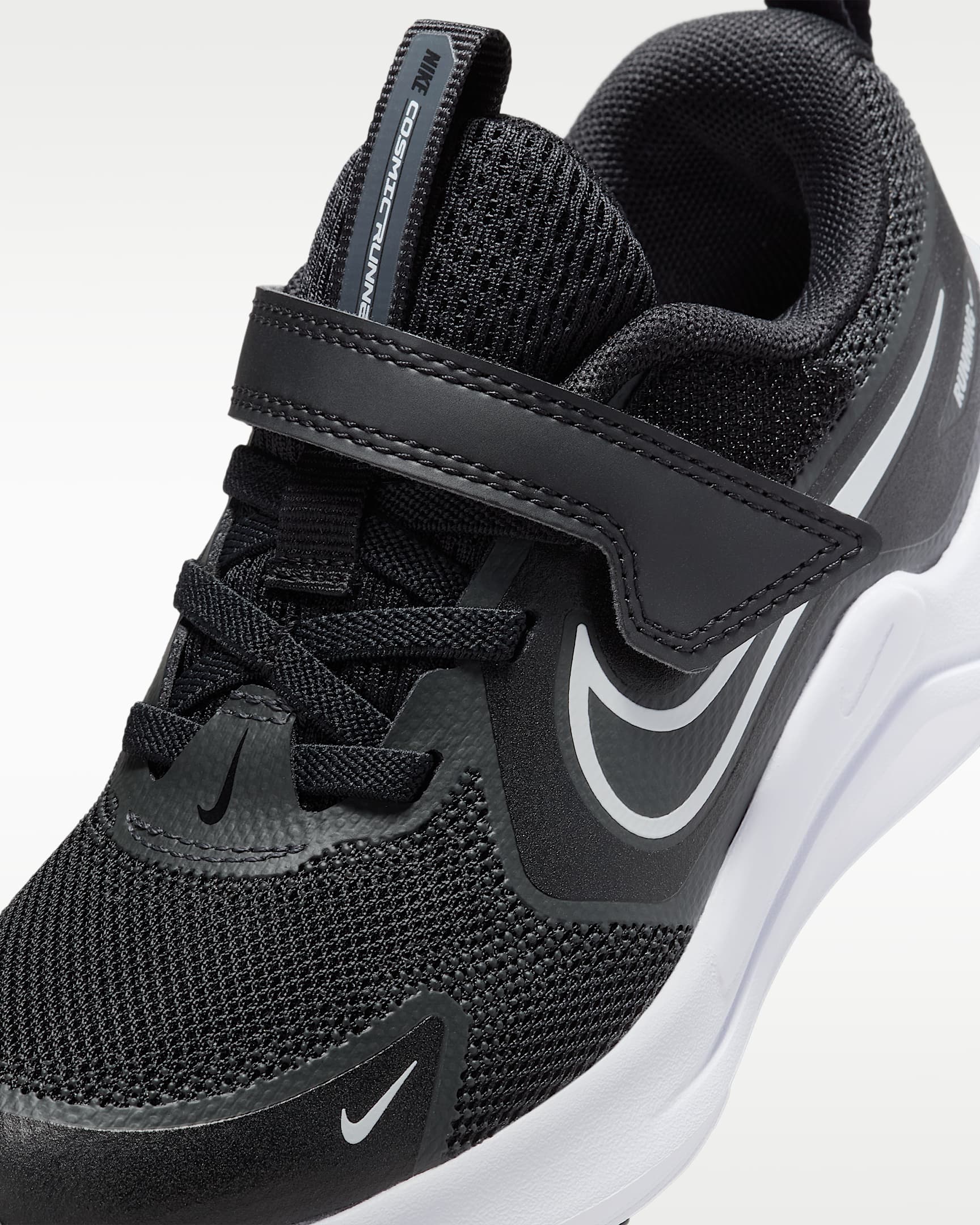 Nike Cosmic Runner cipő kisgyerekeknek - Fekete/Anthracite/Fehér