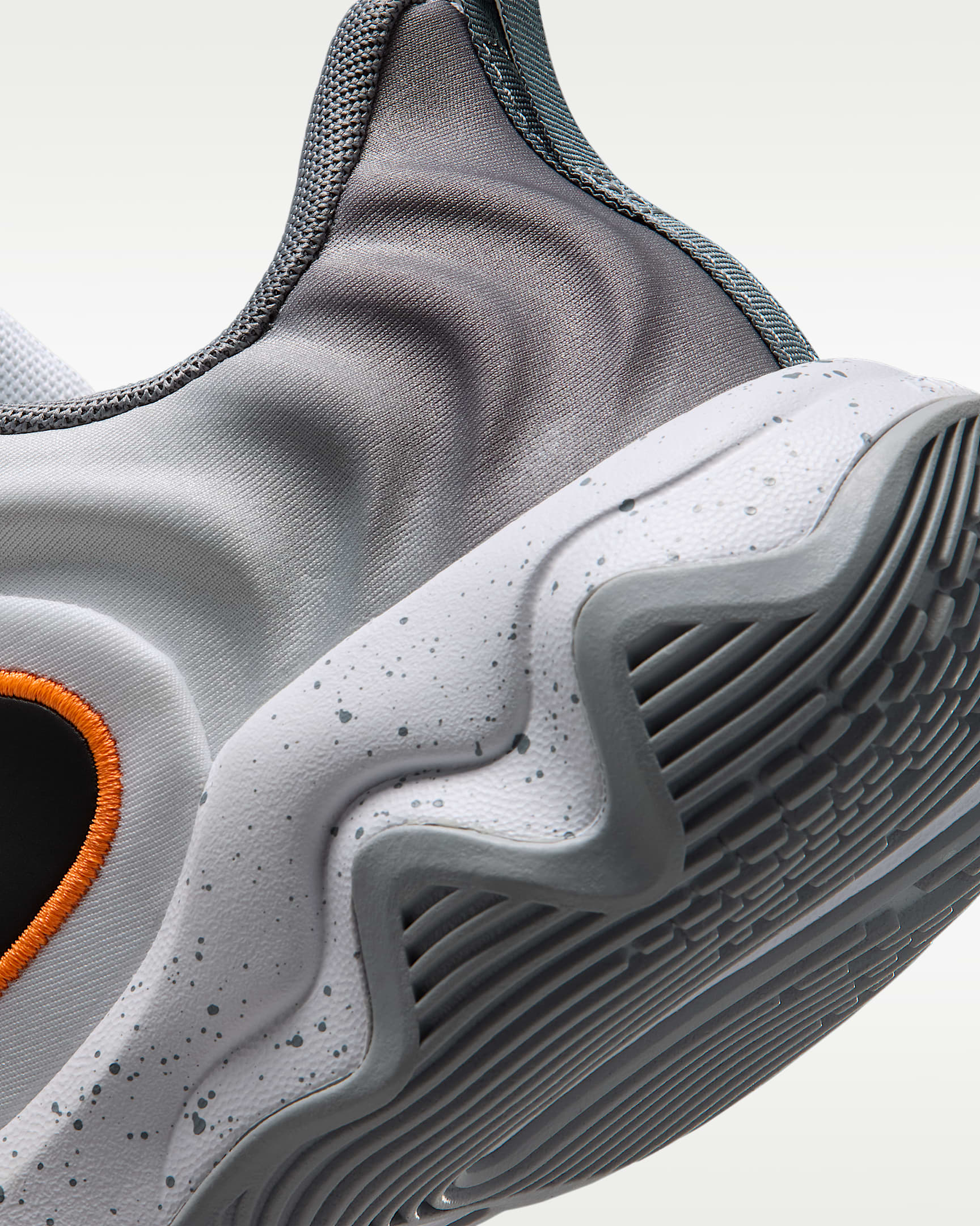 Giannis Immortality 4 大童籃球鞋 - 白色/Volt/Wolf Grey/黑色