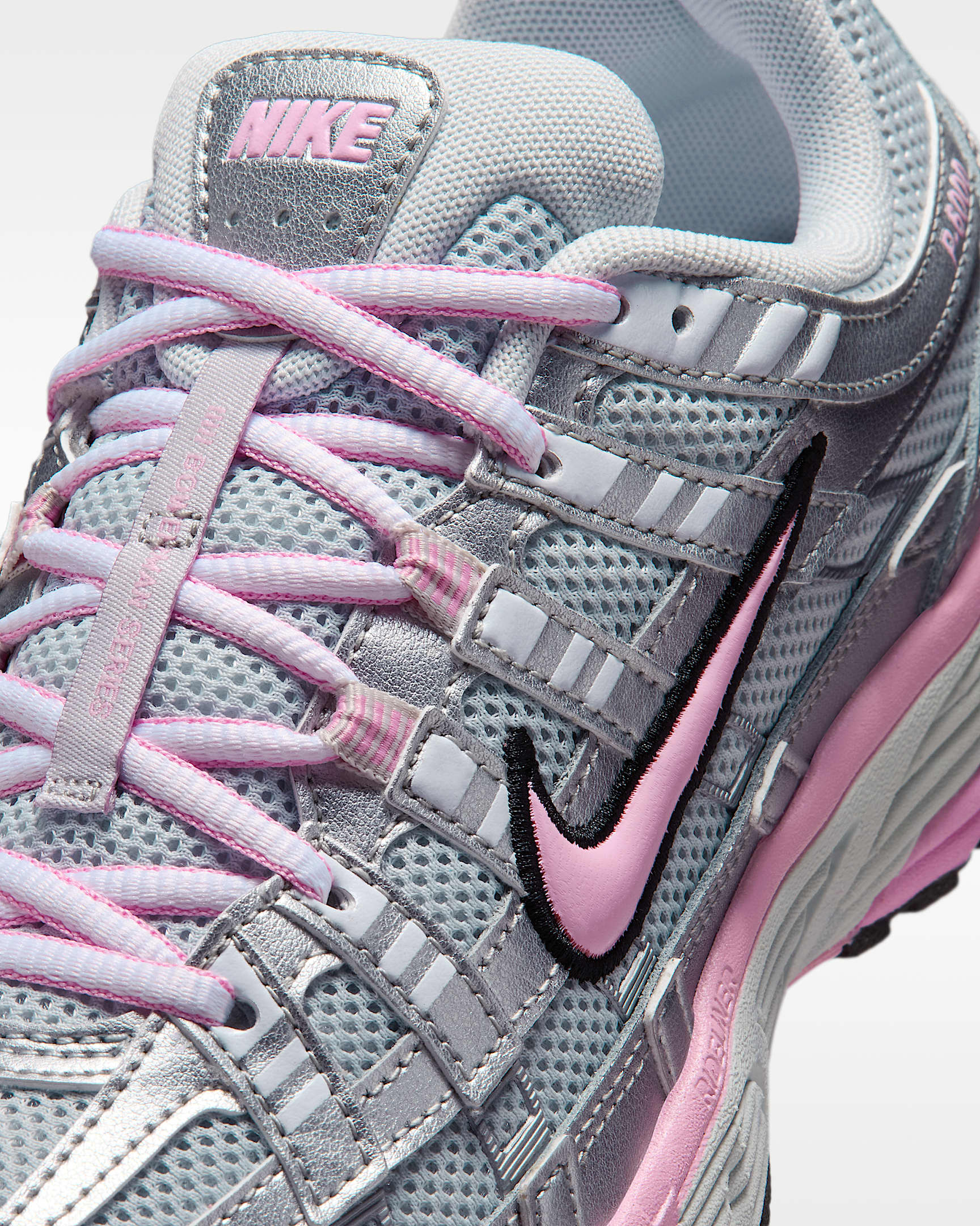 Nike P-6000 női cipő - Pure Platinum/Metallic Silver/Fekete/Pink Rise
